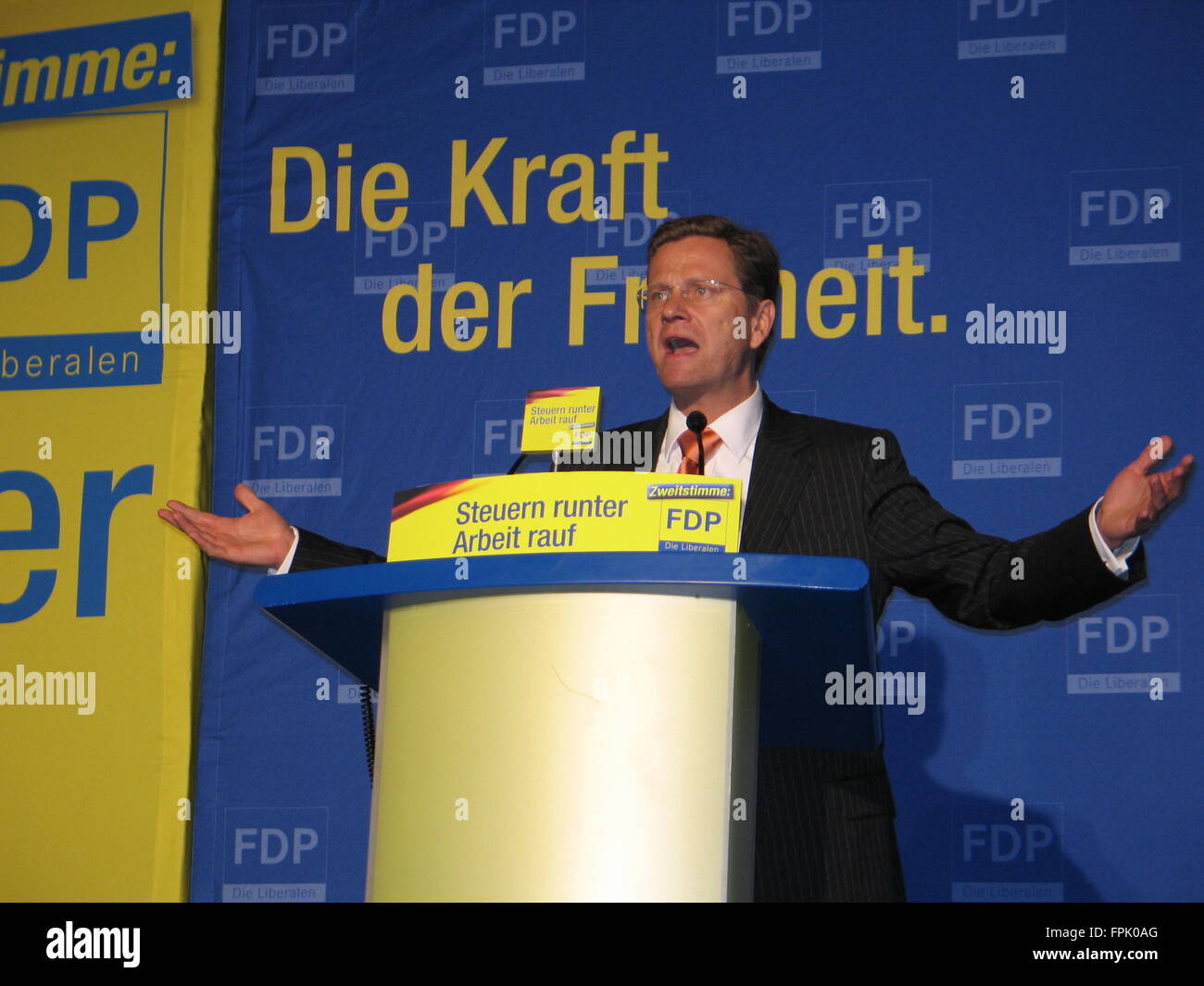 Guido Westerwelle auf einer FDP-Wahl-Party in Bonn, Deutschland Stockfoto