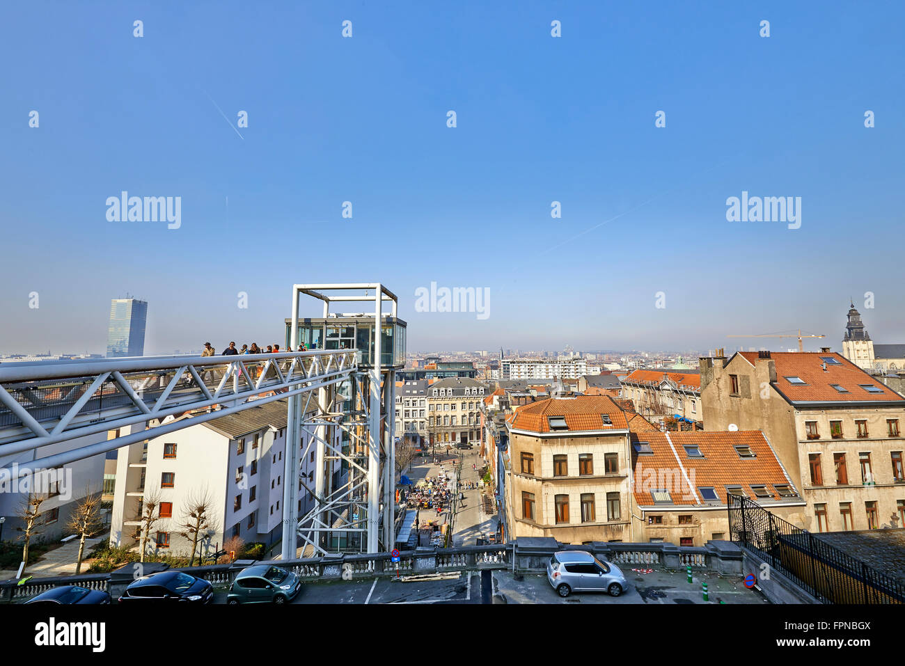 Blick auf die Panorama-Aufzug Ascenseur des Marolles. Es verbindet den Poelaert Platz mit Straße Minimes im Zentrum von Brüssel Stockfoto