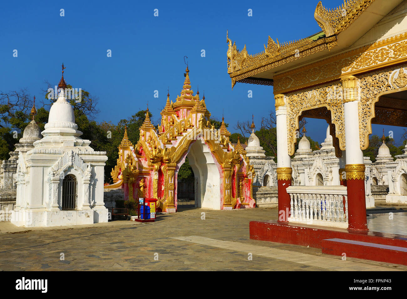 Kuthodaw Pagode, Mandalay, Myanmar (Burma) Stockfoto