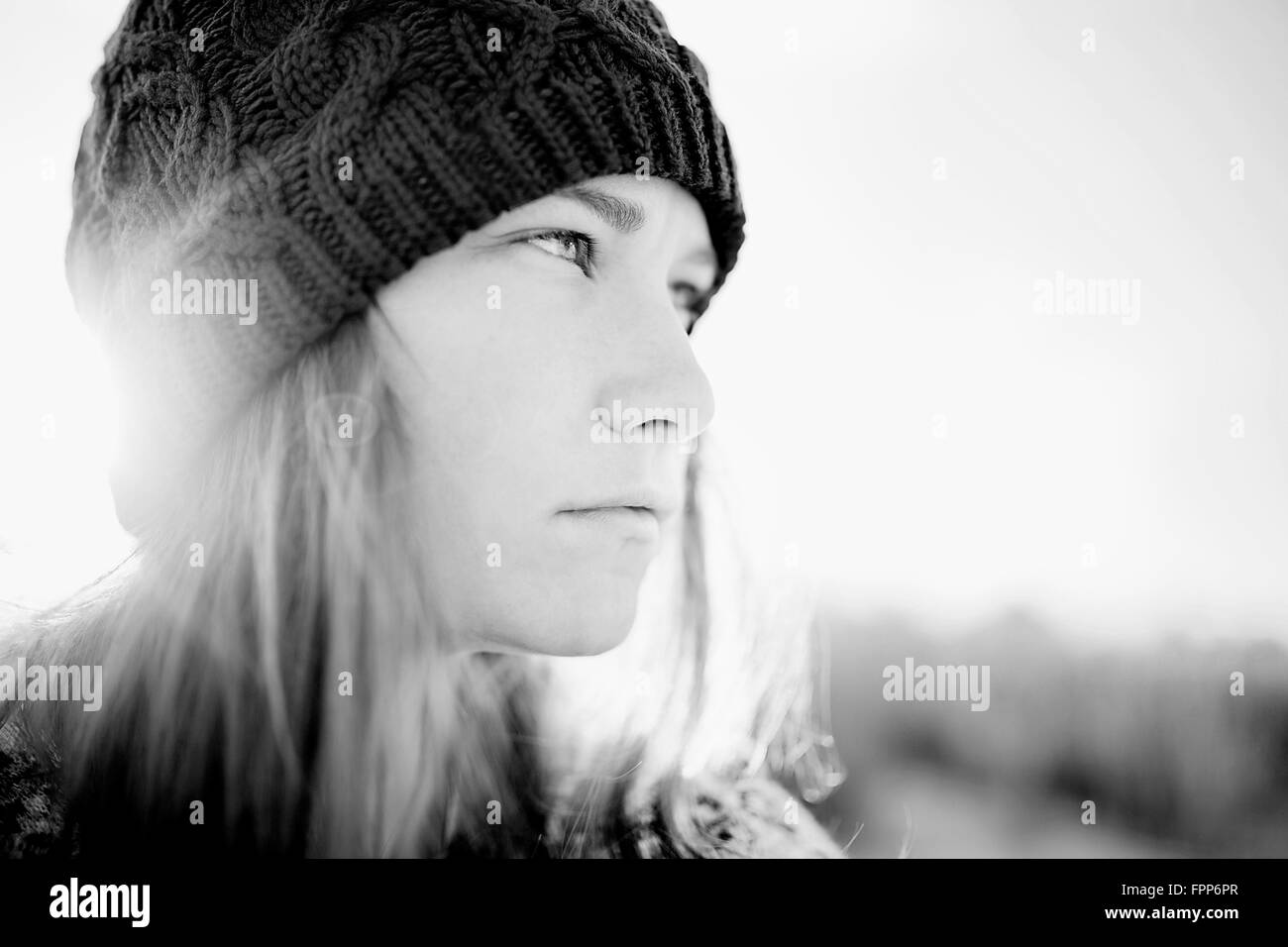 Frau, Blick in die Ferne Stockfoto