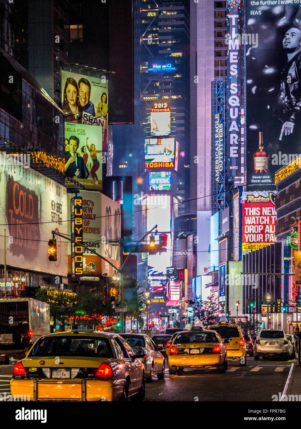 Times Square bei Nacht, New York City, USA. Stockfoto