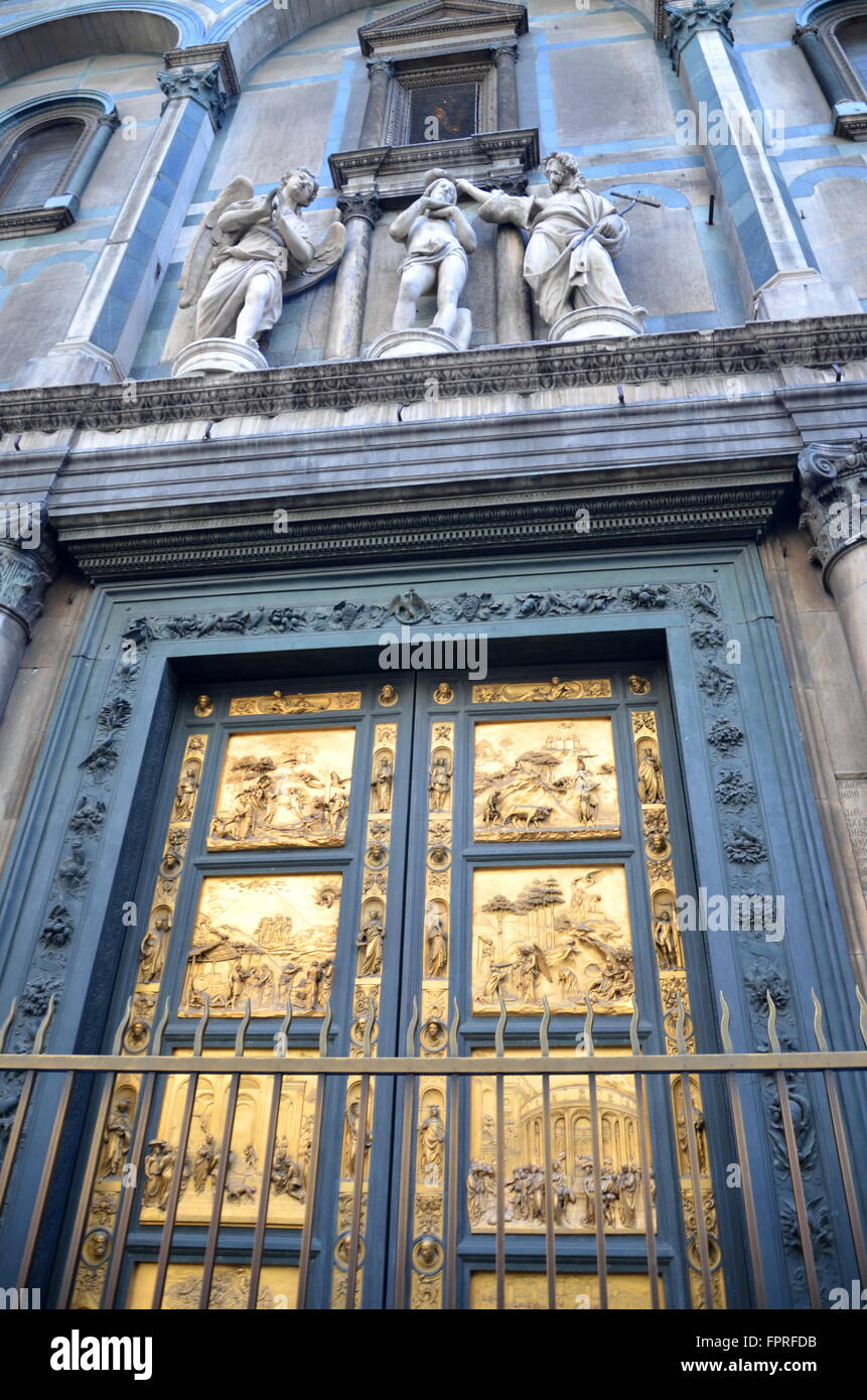 Herausragende goldenen Tore des Paradieses von Lorenzo Ghiberti im Baptisterium San Giovanni in Florenz, Italien Stockfoto