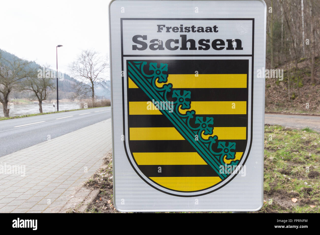 deutschen Grenze Straßenschild, Sachsen-Emblem-Verkehrszeichen Stockfoto