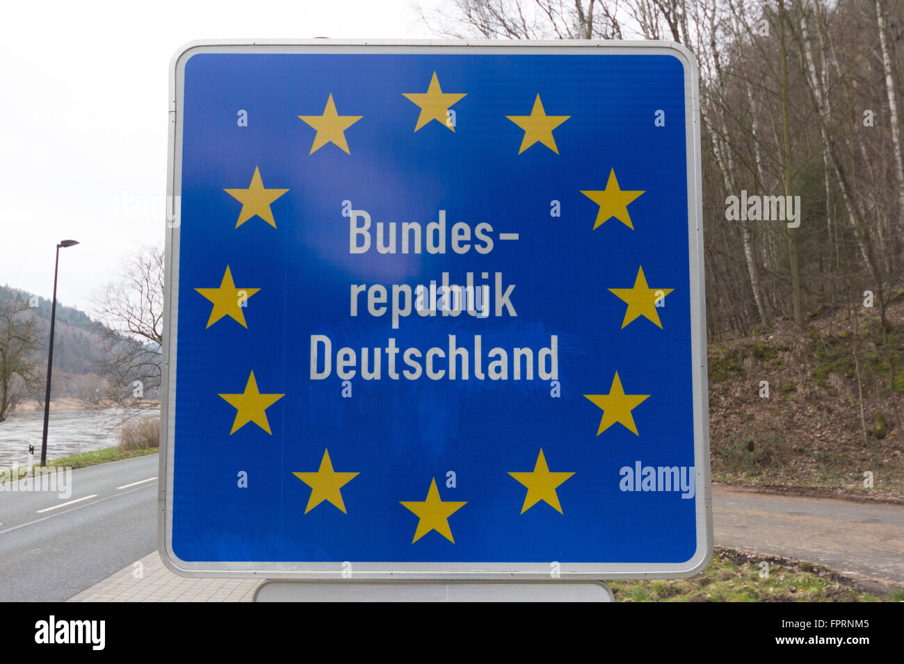 deutschen Grenze Straßenschild, Eingabe von Verkehrszeichen Deutschland Stockfoto