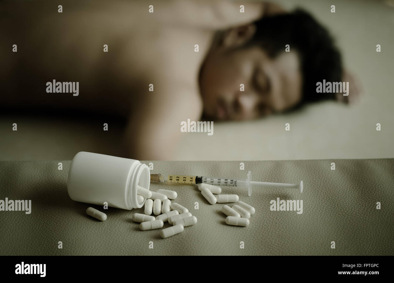 Drogen und Drogenabhängiger, Verlegung im Hintergrund Stockfoto