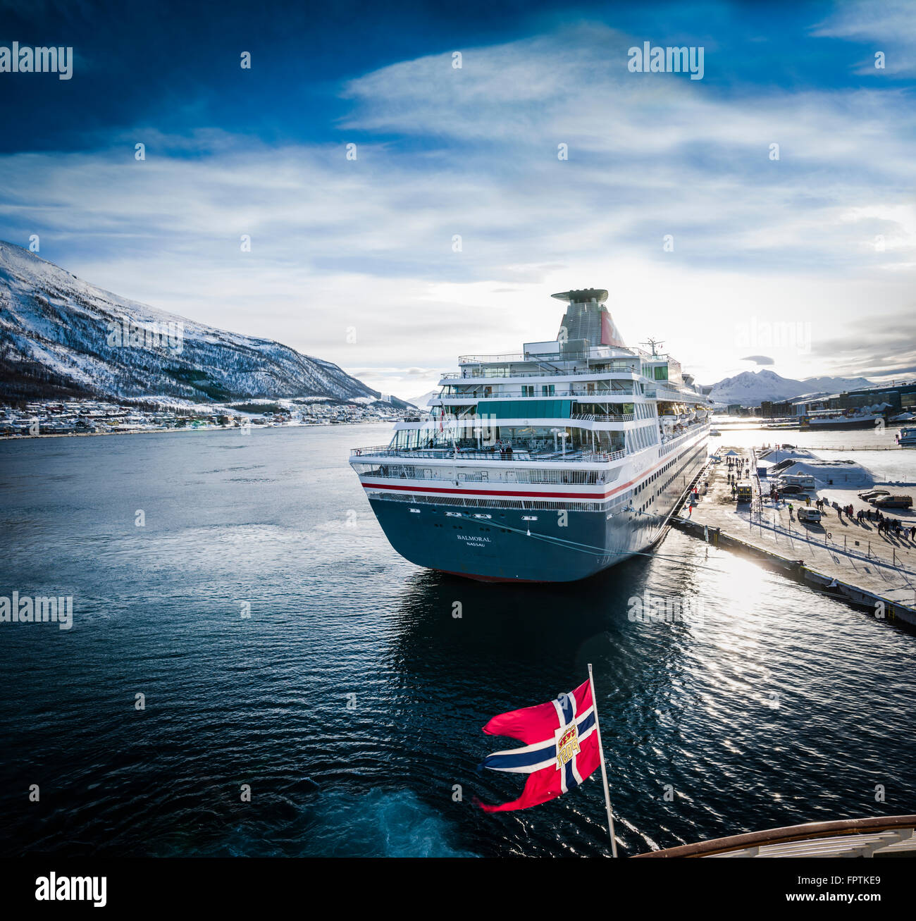 Fred Olsen Kreuzfahrtschiff Balmoral in Tromsø, Norwegen vor Anker. Stockfoto