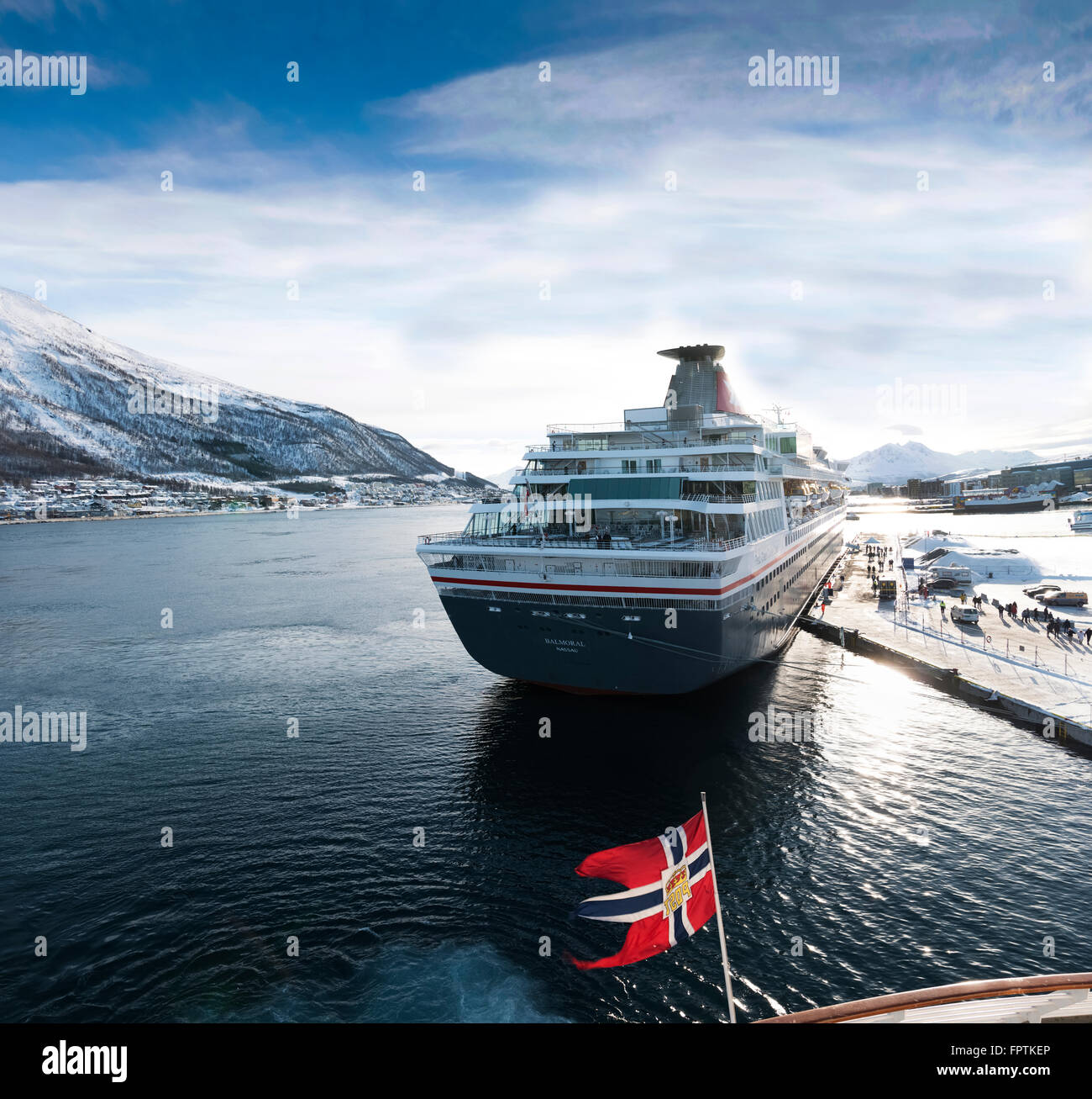 Fred Olsen Kreuzfahrtschiff Balmoral in Tromsø, Norwegen vor Anker. Stockfoto