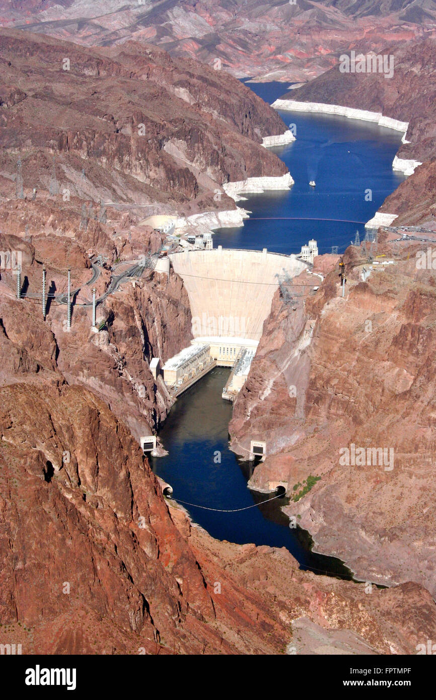 Hoover-Damm in den Black Canyon des Colorado River an der Grenze zwischen Nevada und Arizona Stockfoto