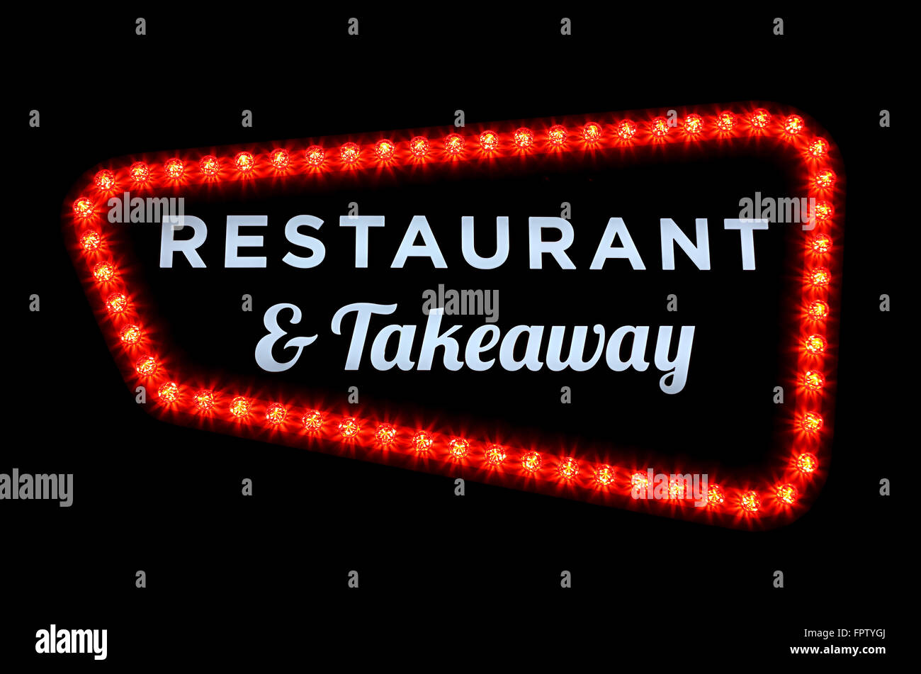 Restaurant und Take away Neon-Schild mit roten Zwiebeln auf schwarzem Hintergrund Stockfoto