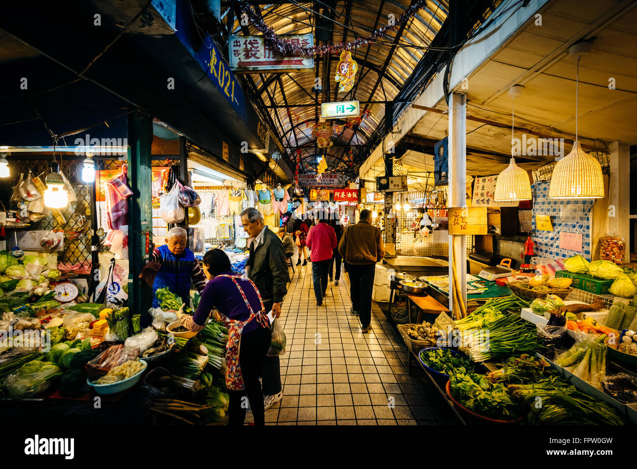 Die Dongsanshui Straßenmarkt in Wanhua District, Taipei, Taiwan. Stockfoto