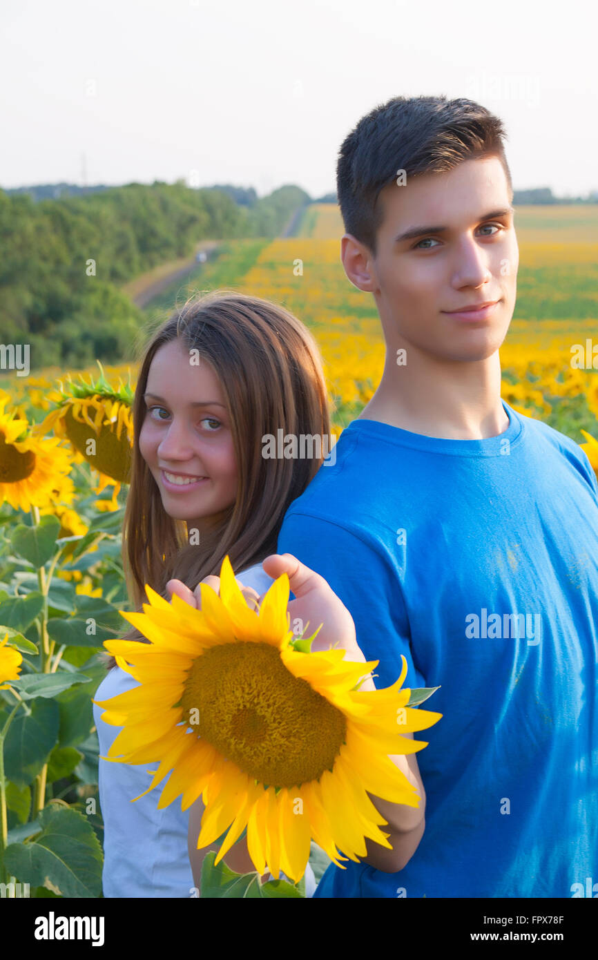 Happy Teen Paare, die Spaß Stockfoto
