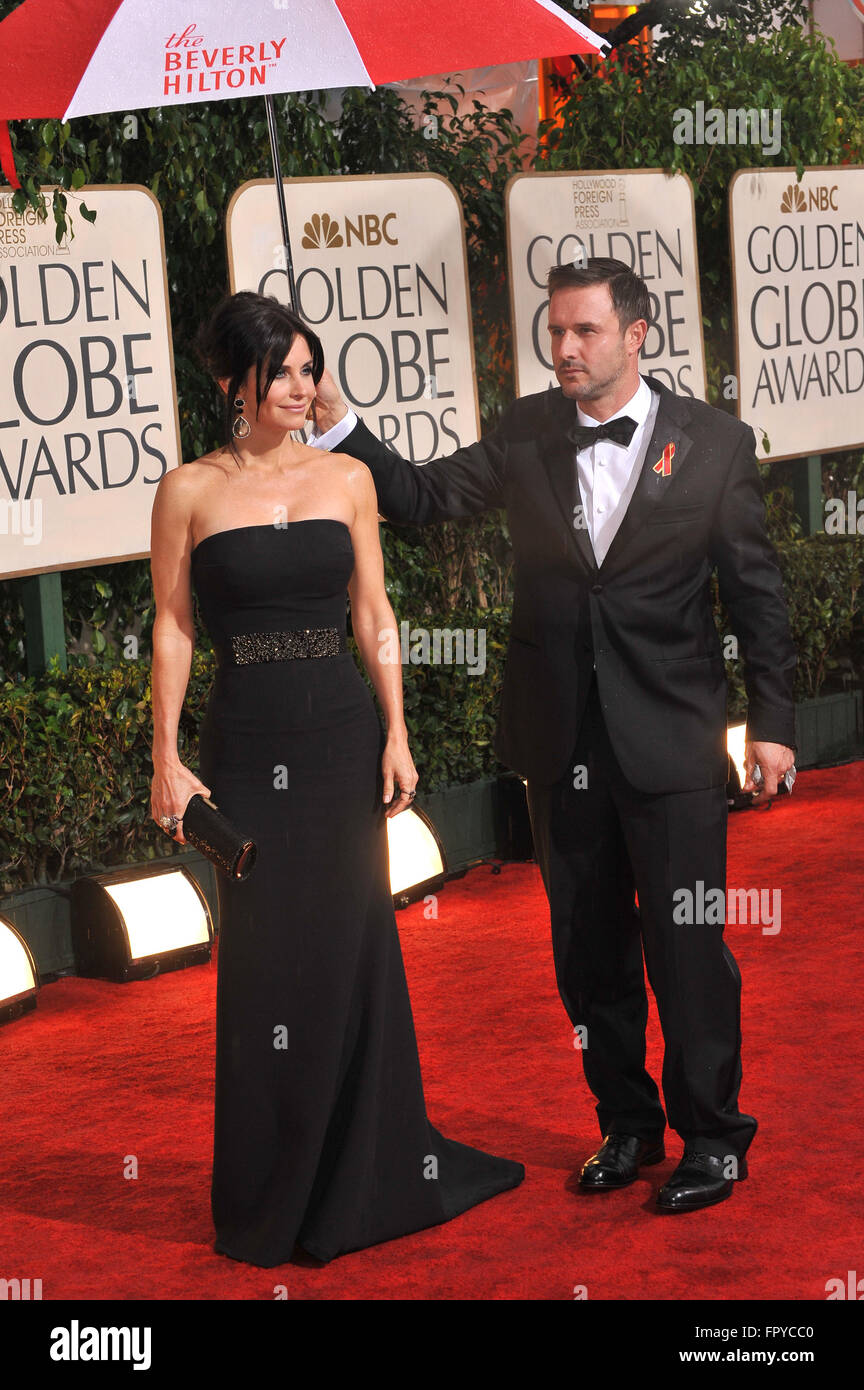 LOS ANGELES, CA - 17. Januar 2010: Courteney Cox & David Arquette in der 67. Golden Globe Awards im Beverly Hilton Hotel. Stockfoto