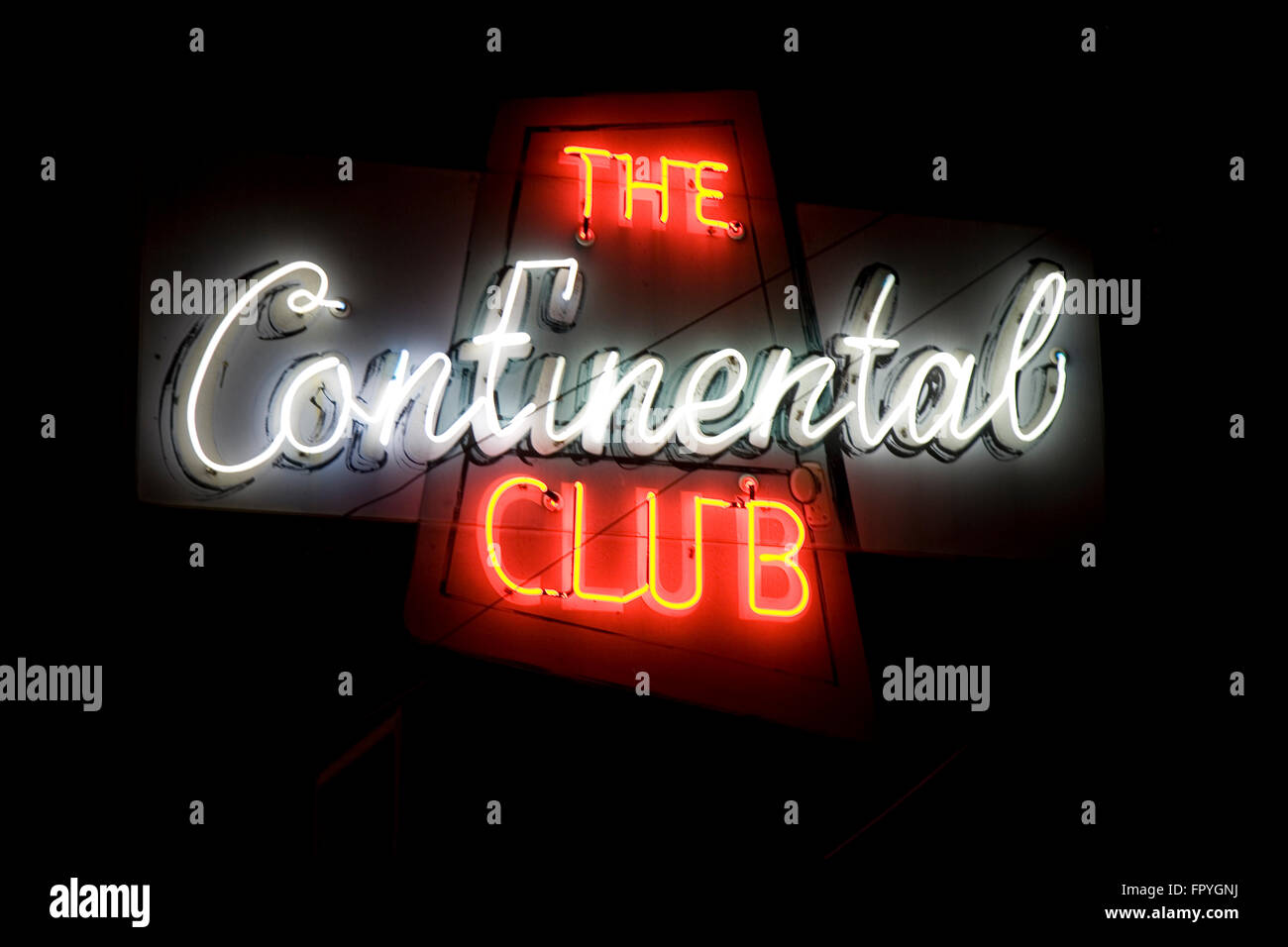 Ein Austin Institution, die winzigen, rauhen und heruntergekommenen Continental Club EM für live-Blues packt, Country und Rock-Musik. Stockfoto
