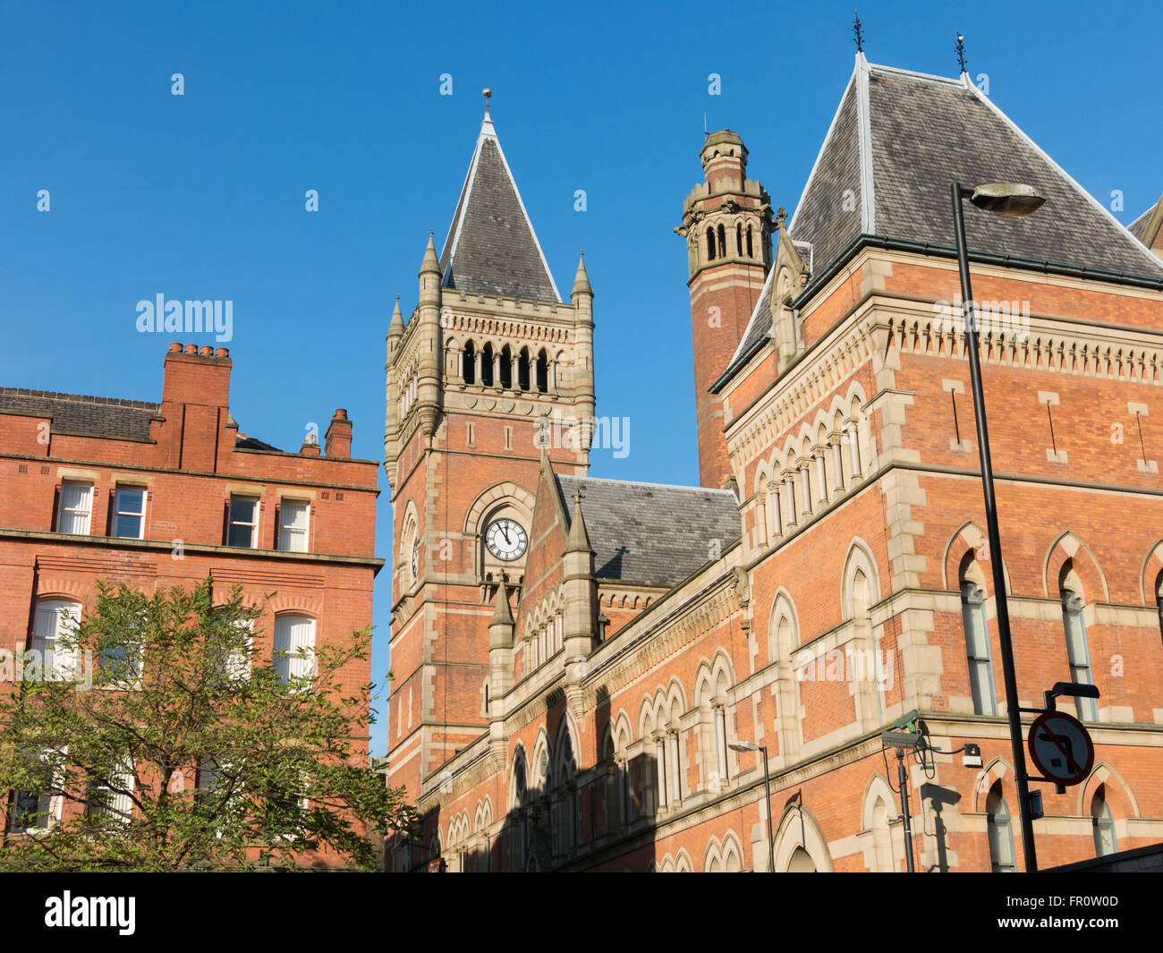 Die Manchester Minshull Crown Court im Court House an der Ecke mit Canal Street, Manchester, Cheshire, England, UK Stockfoto