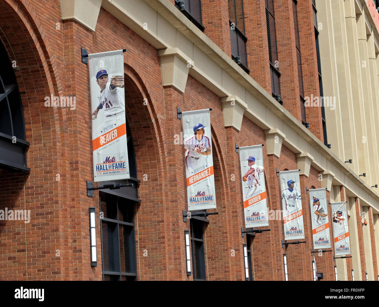 Banner der New Yorker Met Starspieler an der Außenwand der Citi eingereicht, Heimat der New York Mets in Flushing, Queens, New York Stockfoto