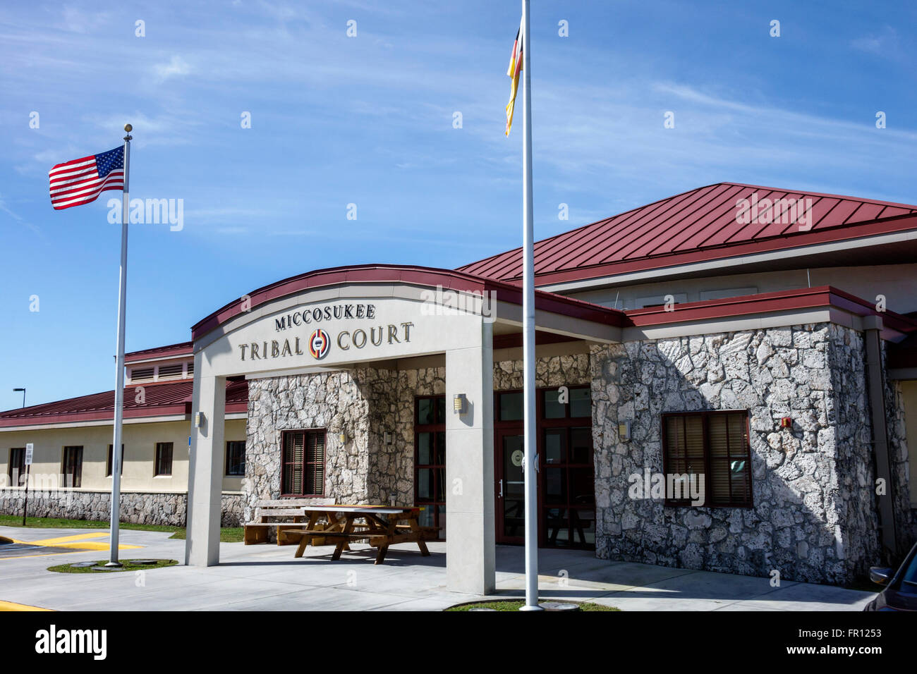 Florida Everglades, Tamiami Trail, Miccosukee Seminole Tribe Reservation, indianische Ureinwohner, Tribal Court, Front, Eingang, FL1602090 Stockfoto