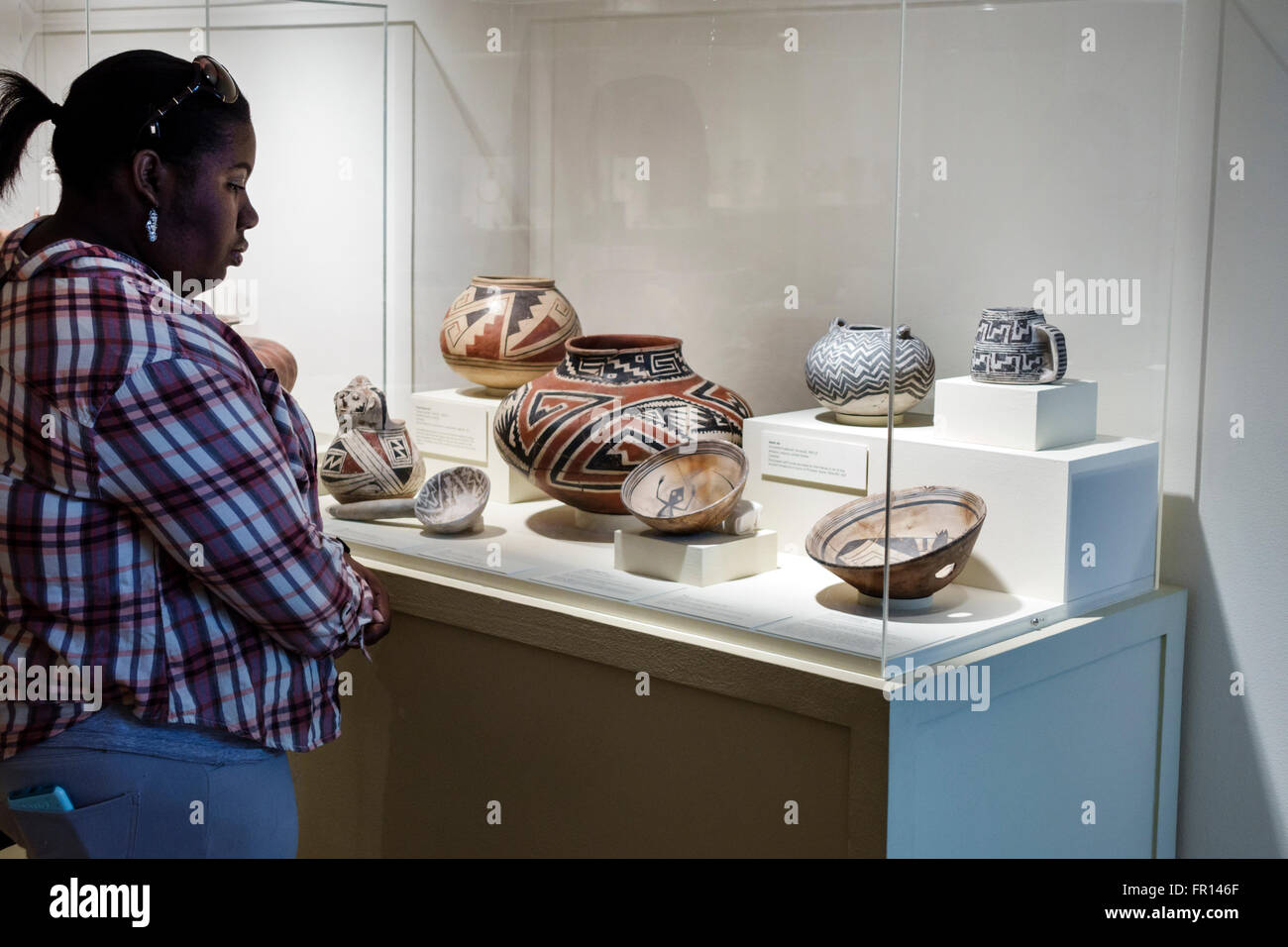 Orlando Florida, North Orange District, Loch Haven Park, Orlando Museum of Art, innen, Galerien, Schwarze Schwarze Afrikanische Afrikaner e Stockfoto