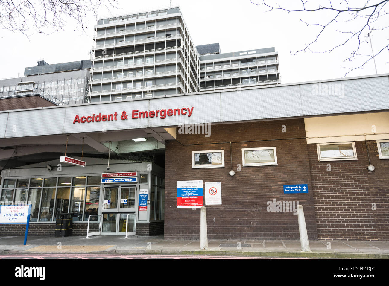 Außenansicht des Charing Cross Hospital in SW London, Großbritannien Stockfoto
