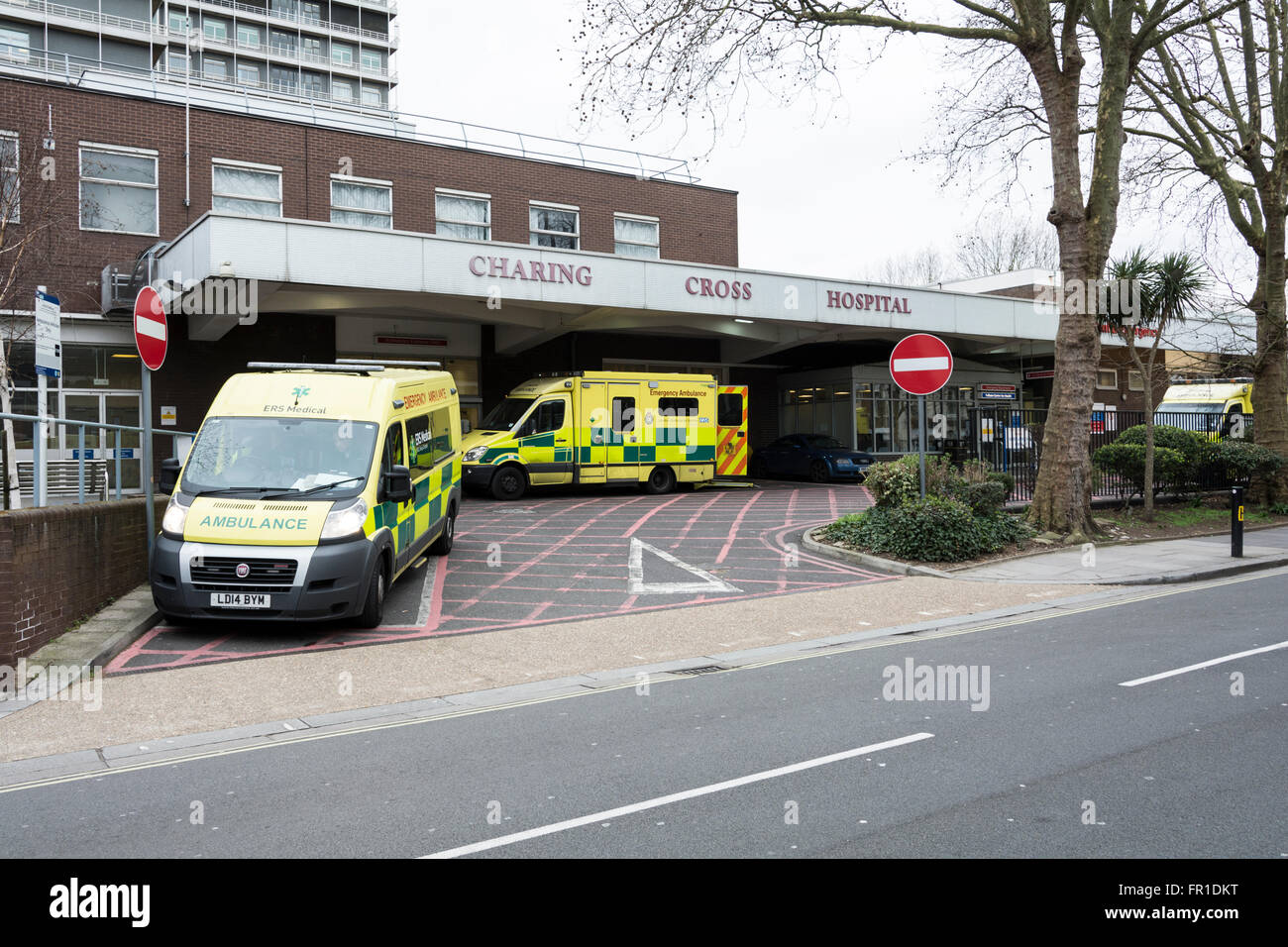 Der Eingang zum Charing Cross Hospital A&E in SW London, Großbritannien Stockfoto