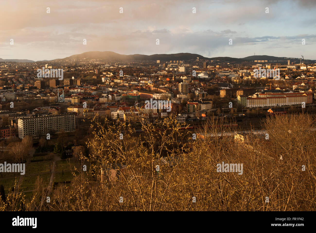 Blick auf die Stadt vom Ekeberg bei Sonnenuntergang Norwegen Oslo Stockfoto