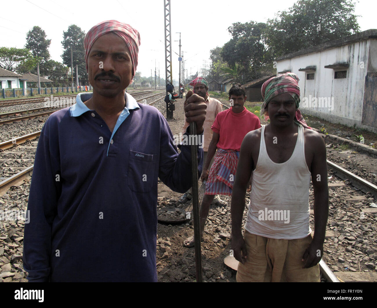 Porträt von Eisenbahnern am 2. Februar 2009 in Titagarh, Westbengalen, Indien. Stockfoto