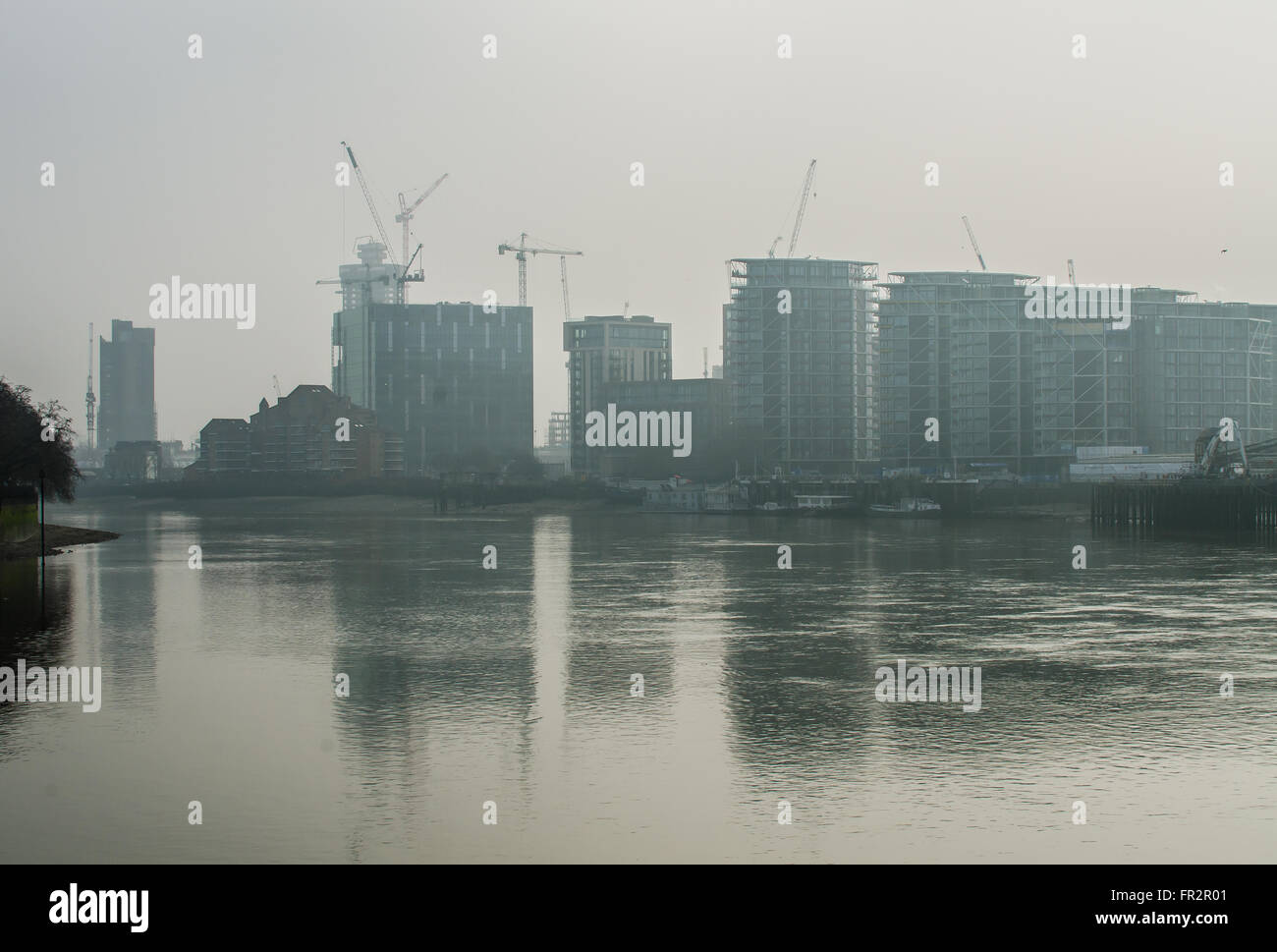 One Nine Elms ist ein Hochhaus mit gemischter Nutzung, das derzeit in Vauxhall, London, gebaut wird und von Dalian Wanda entwickelt wurde Stockfoto