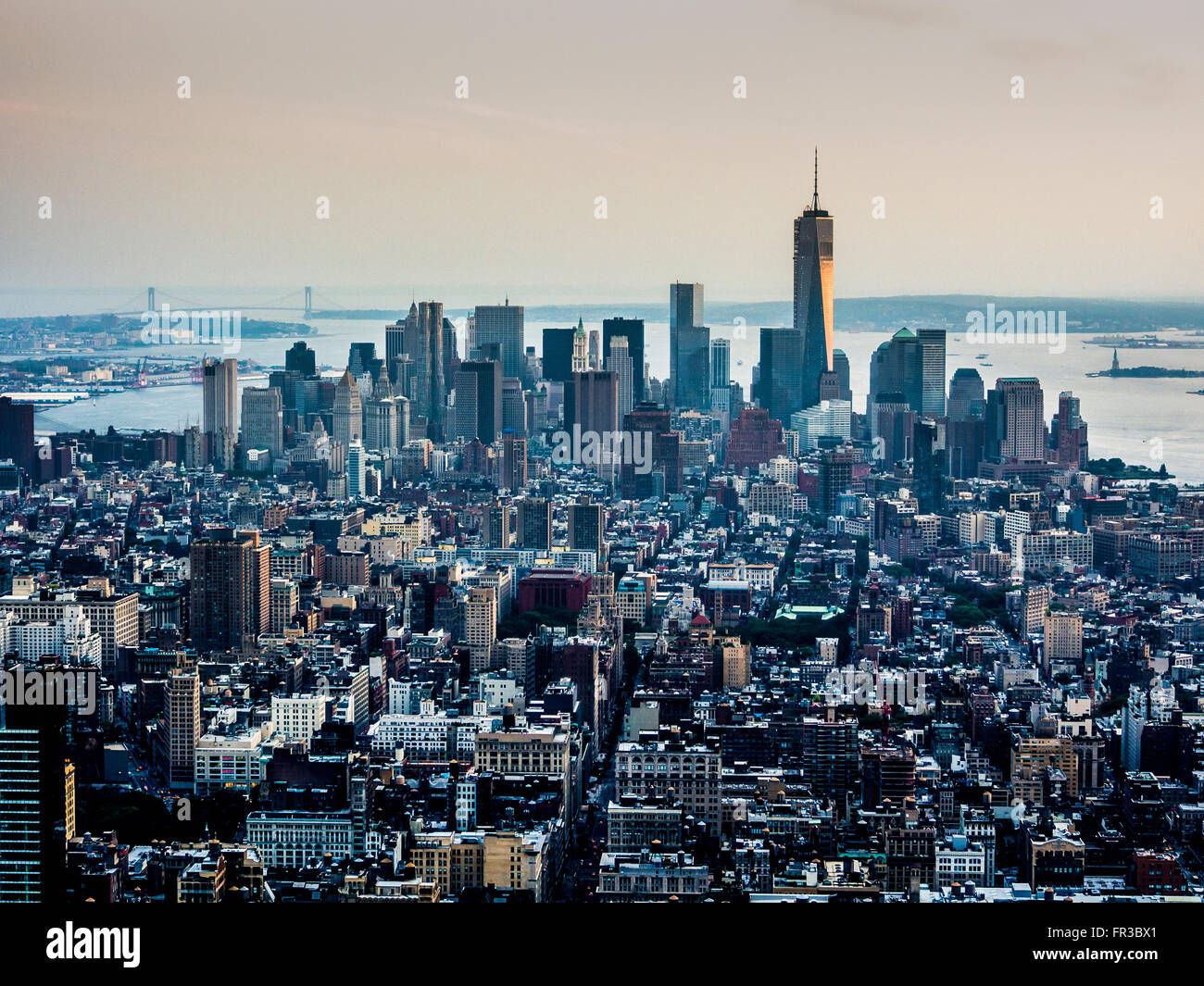 Blick auf Lower Manhattan vom Empire State Building, New York City, USA. Stockfoto