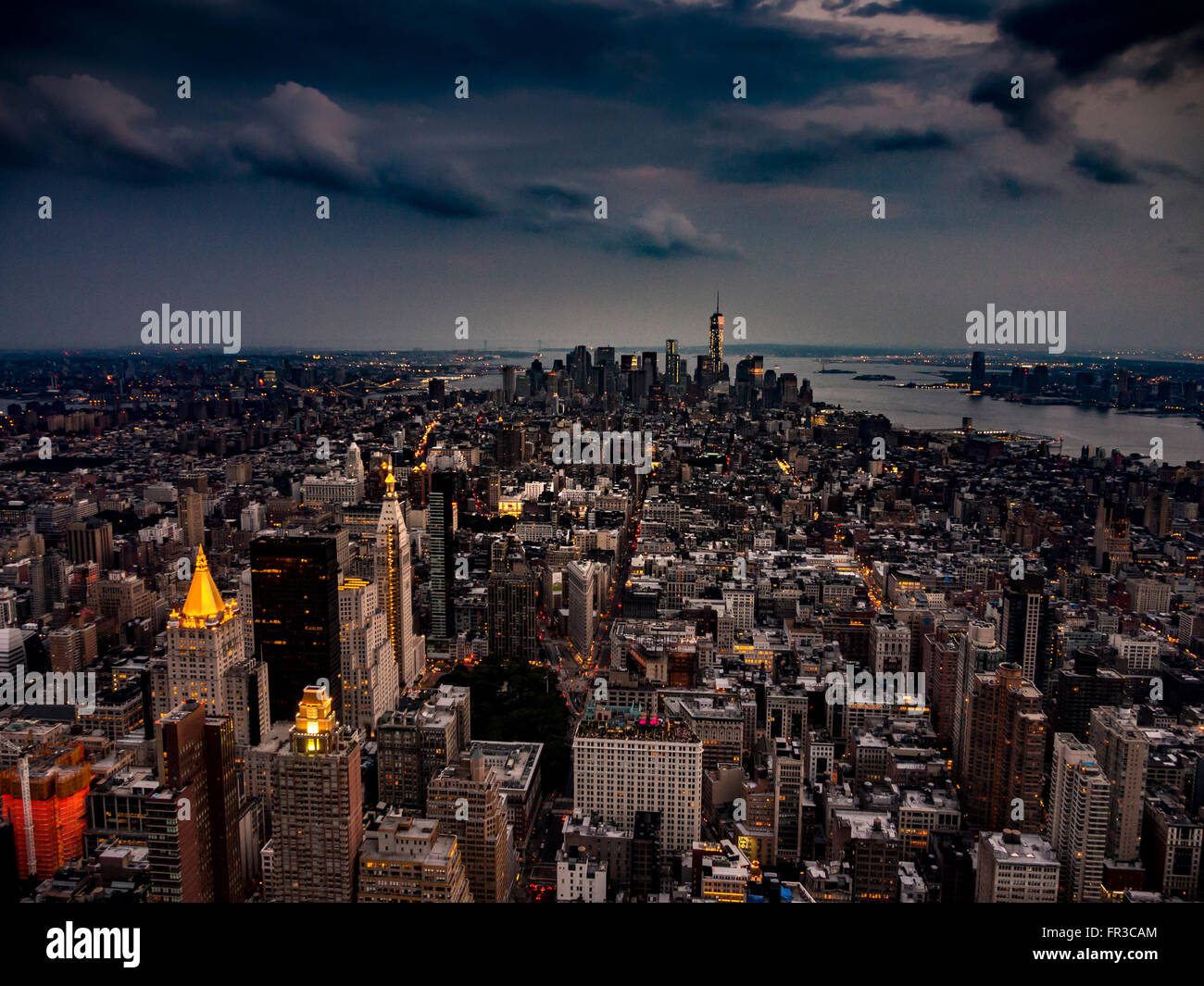 Blick auf Lower Manhattan vom Empire State Building, New York City, USA. Stockfoto