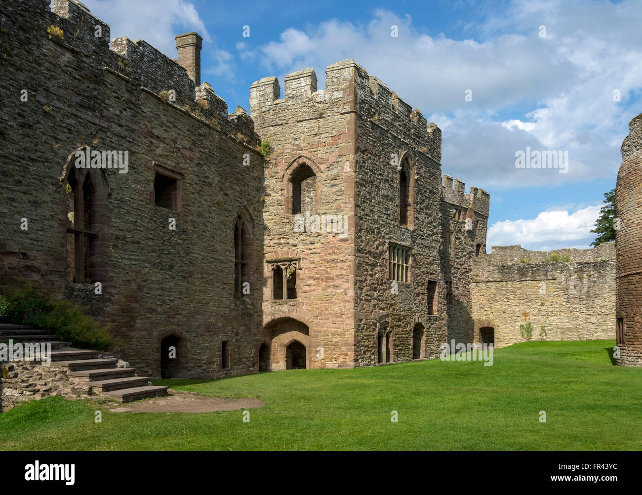 Die große Halle und der großen Kammer Sperren in der Kernburg der Burg Ludlow, Shropshire, England, UK Stockfoto