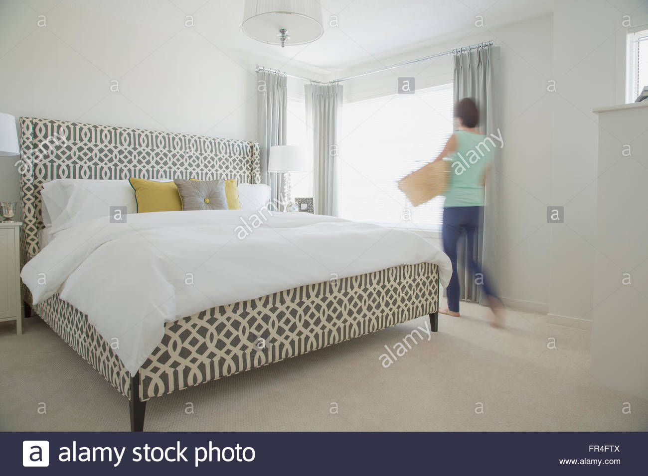 Tidy Up Bedroom Stockfotos Tidy Up Bedroom Bilder Alamy