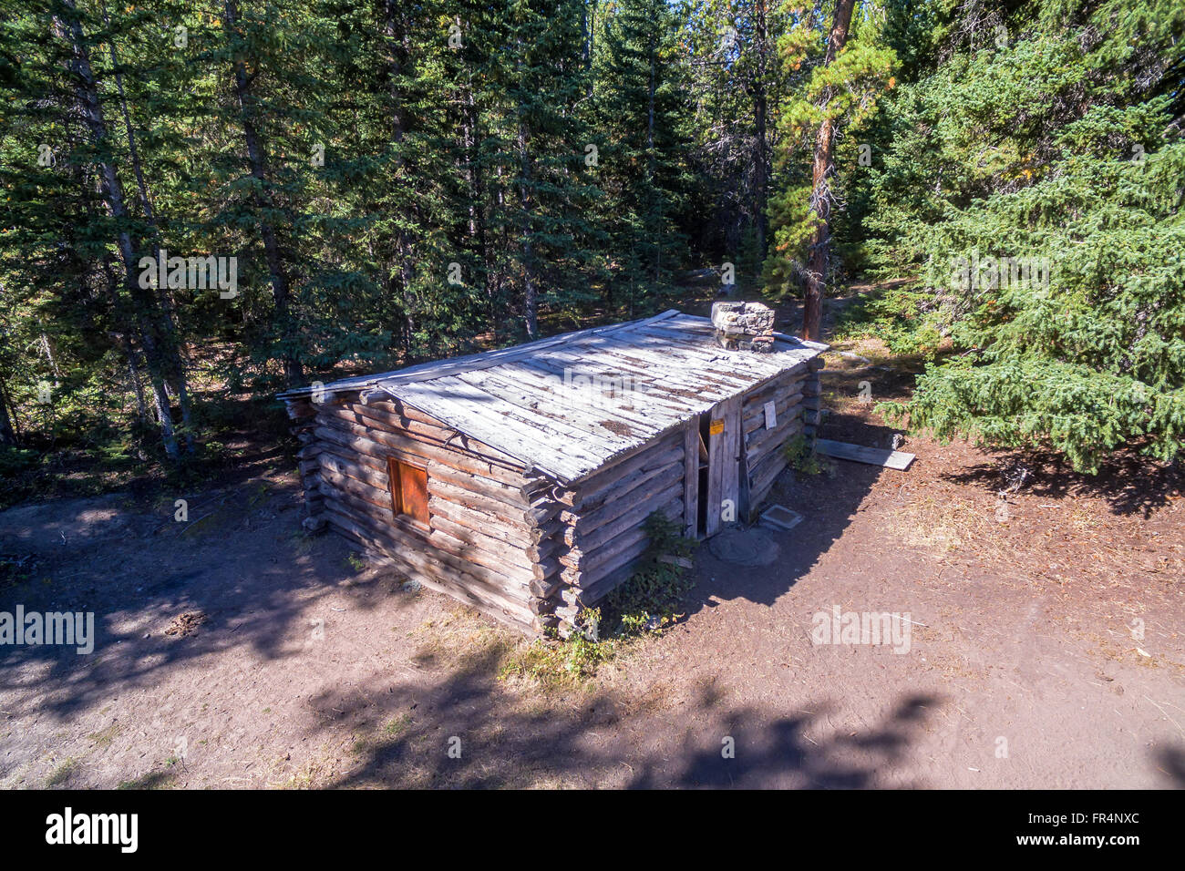 Luftaufnahme von einer alten verlassenen Gehöft Hütte außerhalb von Buffalo, Wyoming Stockfoto