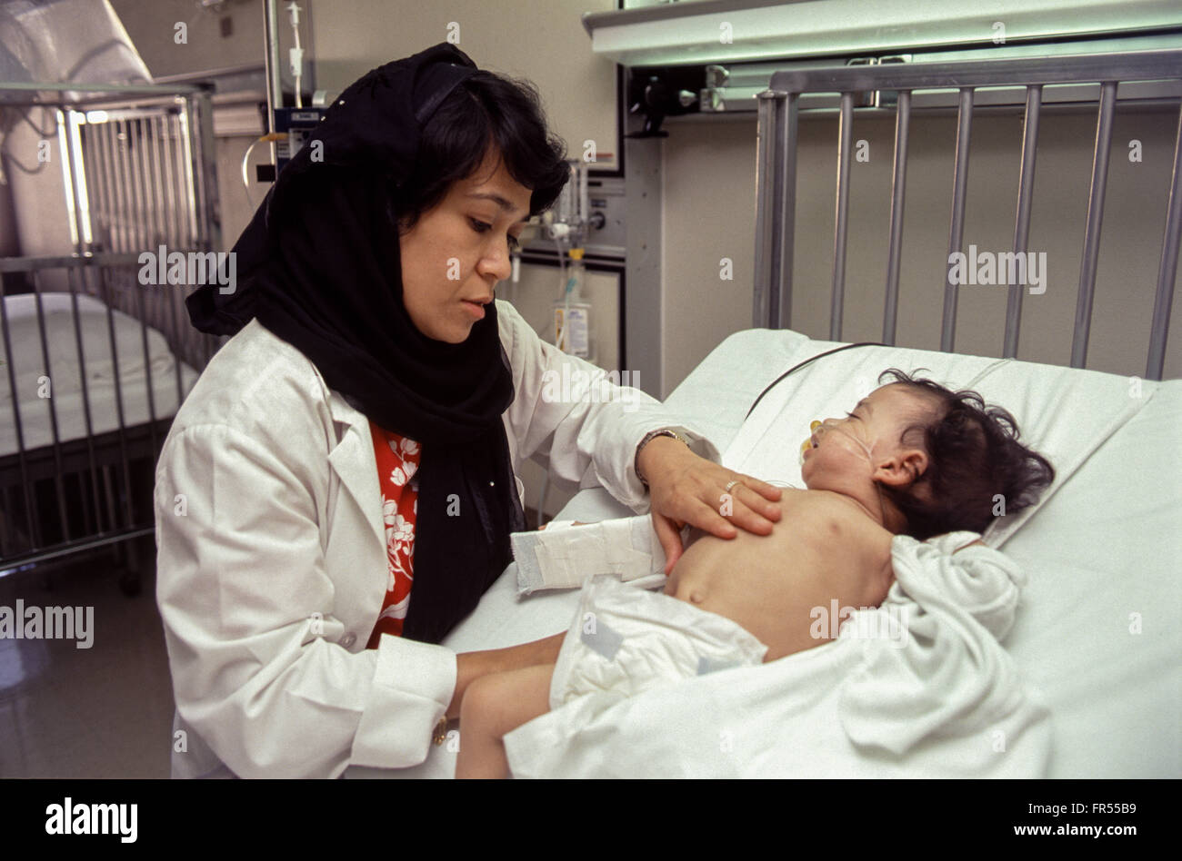 Eine pädiatrische Arzt im Klinikum Medical Services Organisation bei Saudi Aramco in Dhahran. Stockfoto
