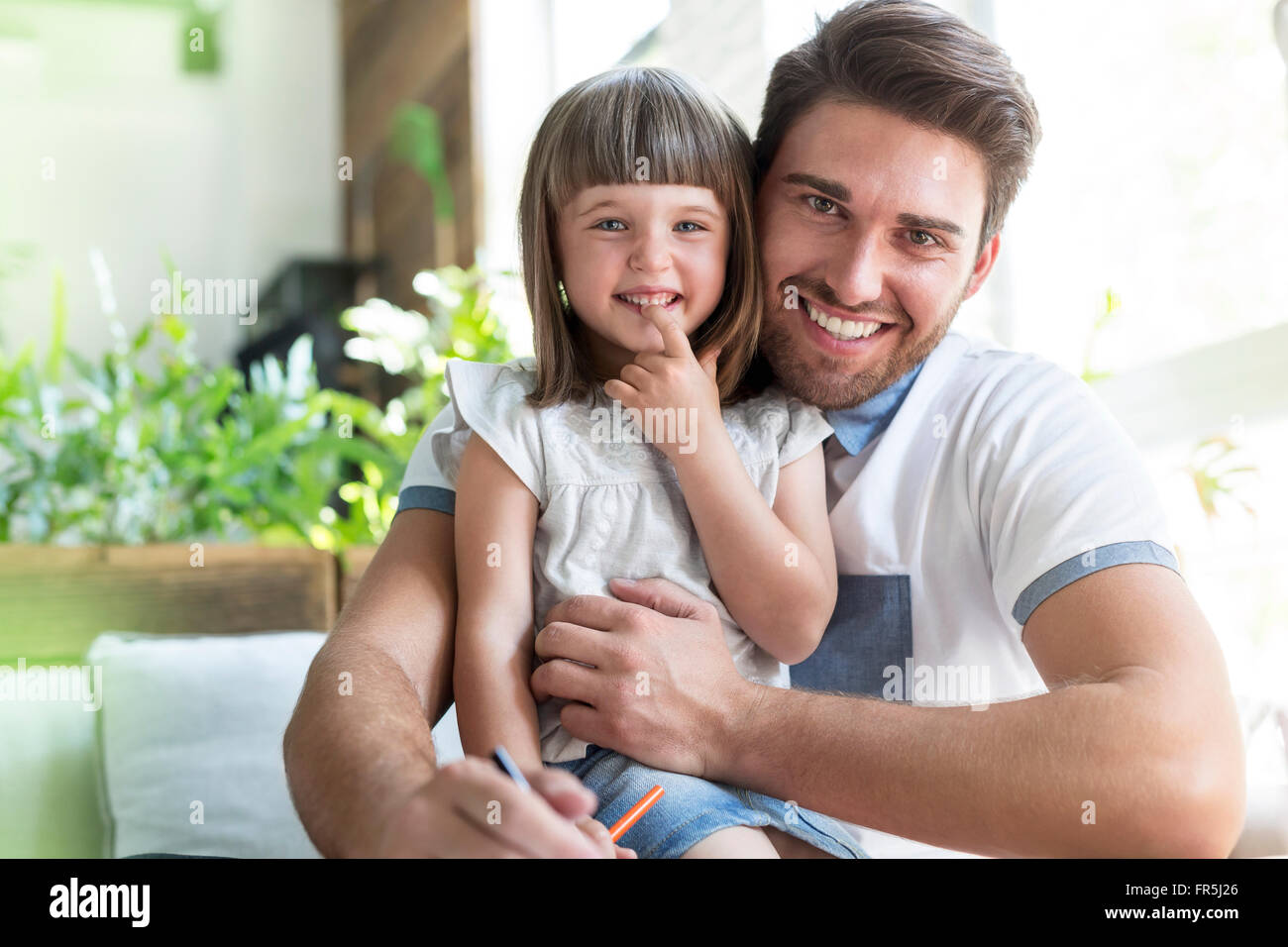 Porträt lächelnden Vater und Tochter Stockfoto