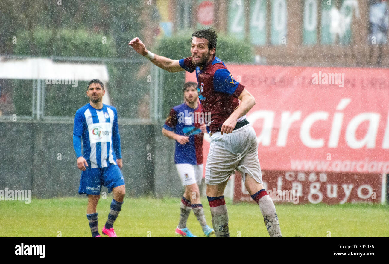 Aviles, Spanien. 20. März 2016. Miguel Perez ' Michu (UP Langreo) in Aktion während Fußballspiel der spanischen Liga 3. Division zwischen Real Aviles CF und Union Popular de Langreo Suarez Puerta Stadion am 20. März 2016 in Aviles, Spanien. Bildnachweis: David Gato/Alamy Live-Nachrichten Stockfoto