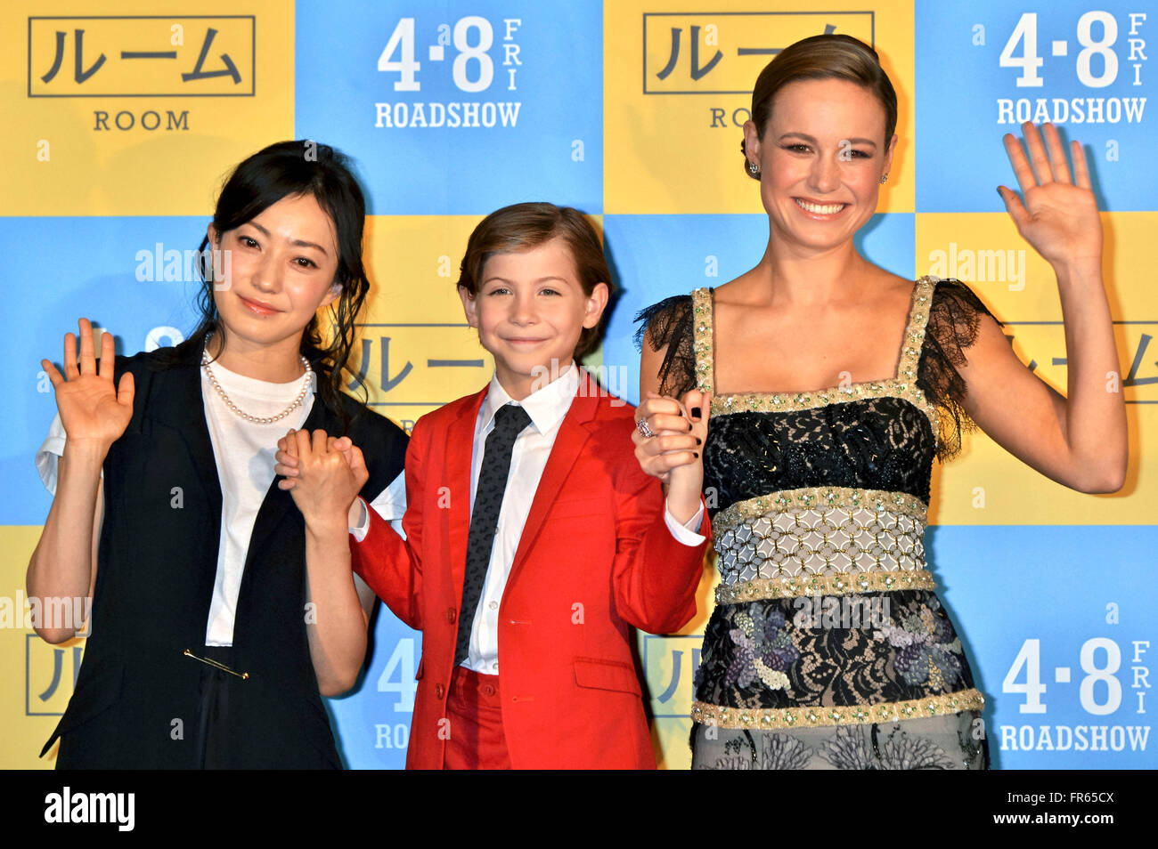 Japanische Schauspielerin Miho Kanno, Kinderdarsteller Jacob Tremblay und Schauspielerin Brie Larson am 21. März 2016 besuchen der Japan-Premiere für "Raum" in Roppongi Hills in Tokio, Japan. / Allianz Credit Bild: Dpa picture-Alliance/Alamy Live News Stockfoto