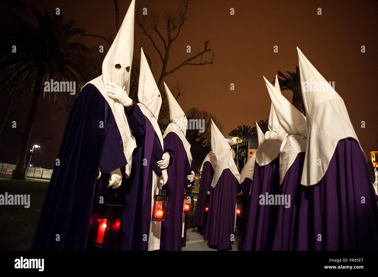 Santander, Spanien. 21. März 2016. Legen Sie am Montagabend findet die Prozession des Gebets auf dem Ölberg während der Feier der Karwoche in Santander Kredit: JOAQUIN GOMEZ SASTRE/Alamy Live News Stockfoto