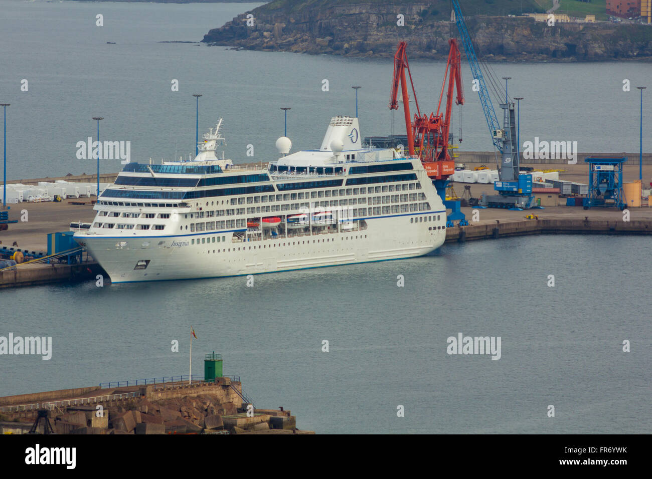 großen Passagierschiff im Hafen angedockt Stockfoto