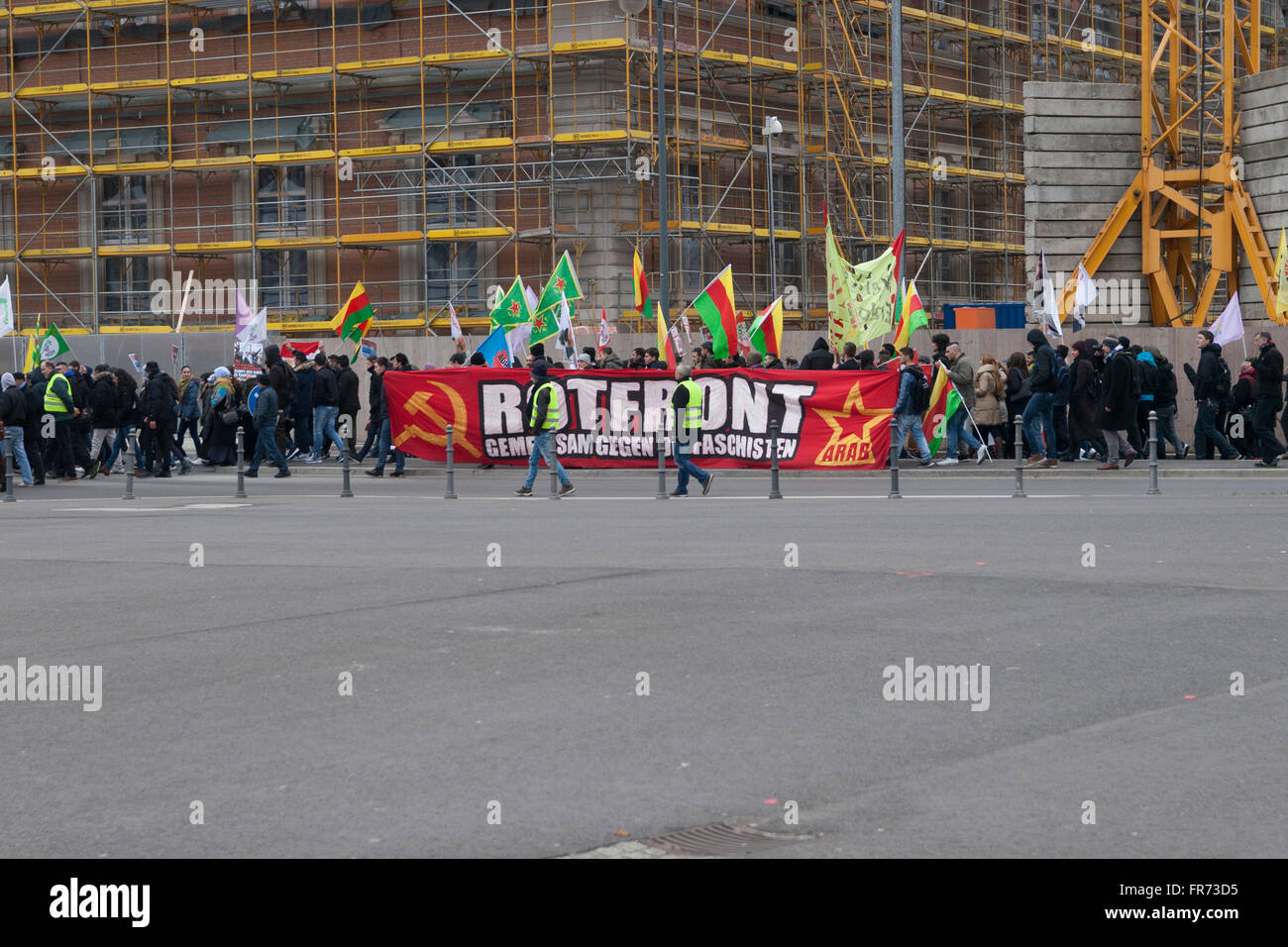 Kurden protestieren gegen die türkische Regierung fordert ein Ende des Krieges in Kurdistan. Berlin, Deutschland. Stockfoto