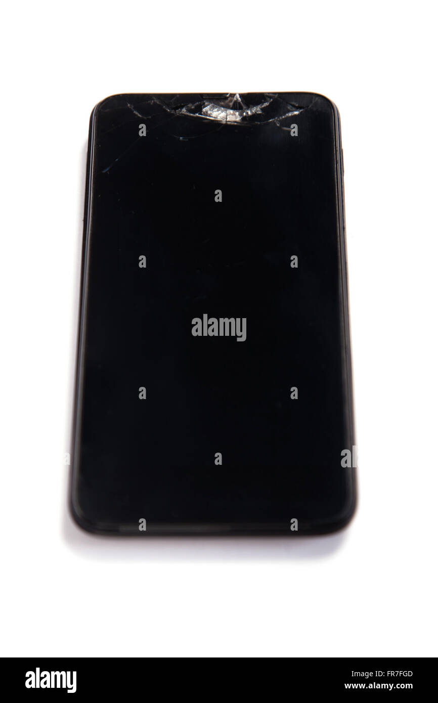 Gebrochenen Touchscreen-Telefon isoliert auf weißem Hintergrund Stockfoto