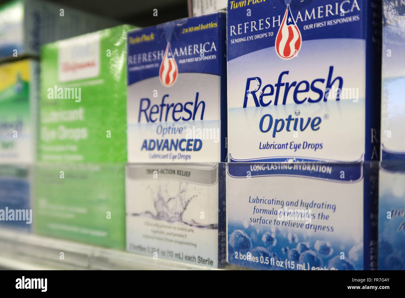 Schmierstoff Augentropfen, Duane Reade von Walgreens Drugstore, NYC, USA Stockfoto