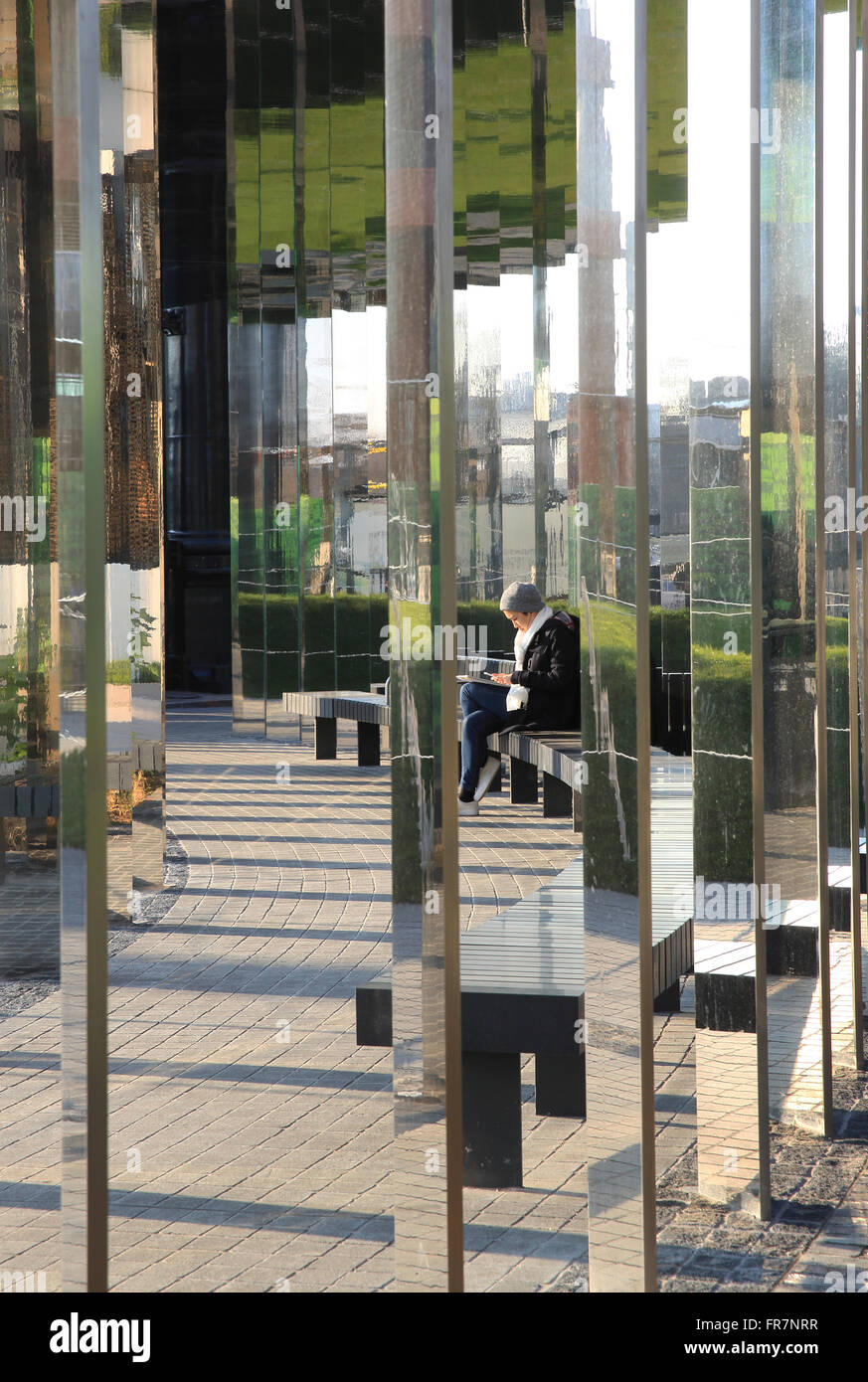 Der neue Gasholder Park, moderne zeitgenössische Leben neben Regent's Canal in Kings Cross Regeneration Gegend im Norden von London Stockfoto