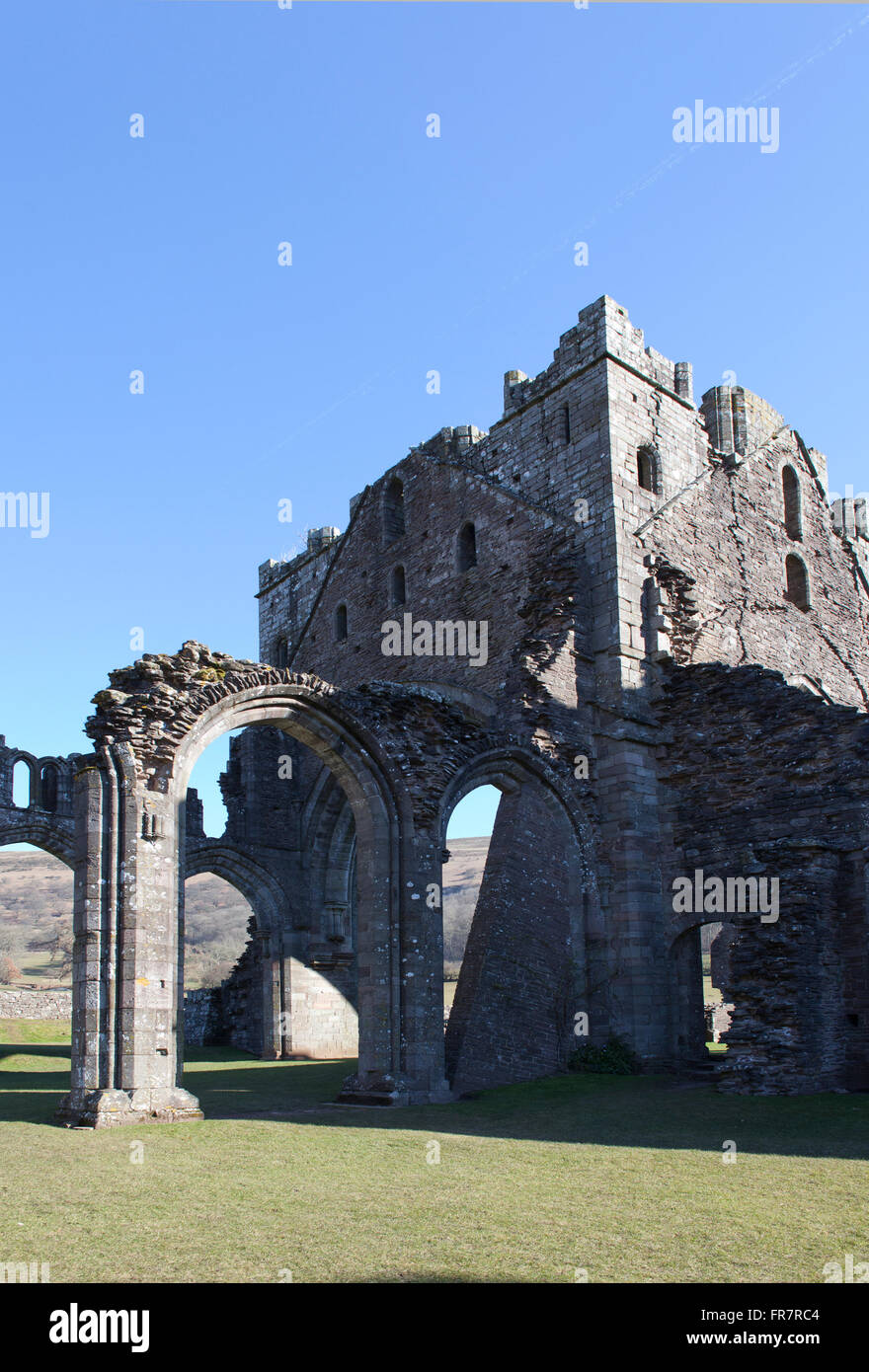Die Ruinen des Augustiner Llanthony Abtei oder Priory in der Black Mountains of Wales Stockfoto