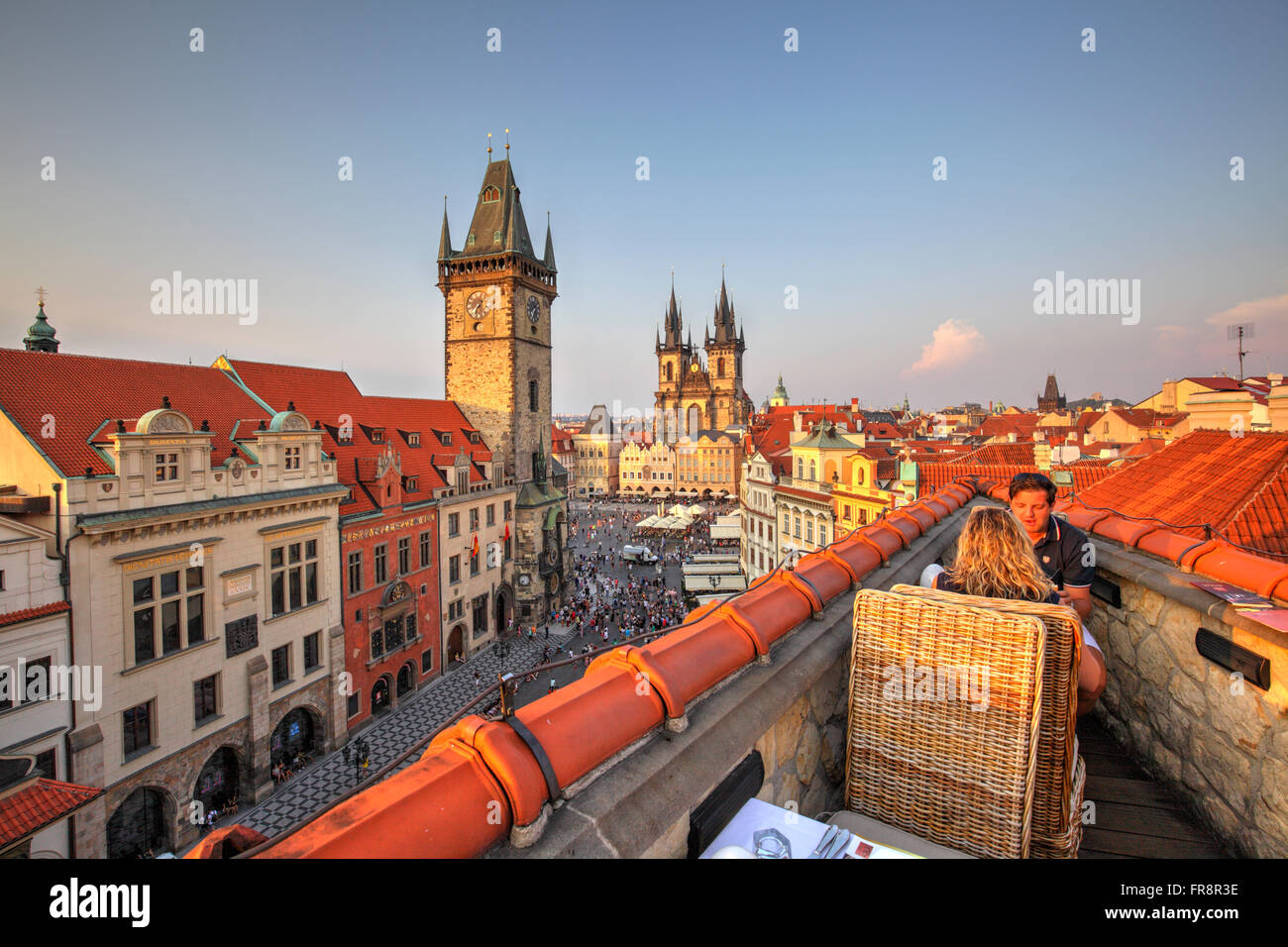 Ansicht der Frauenkirche vor Týn und alten Rathaus, Prag, Tschechische Republik Stockfoto