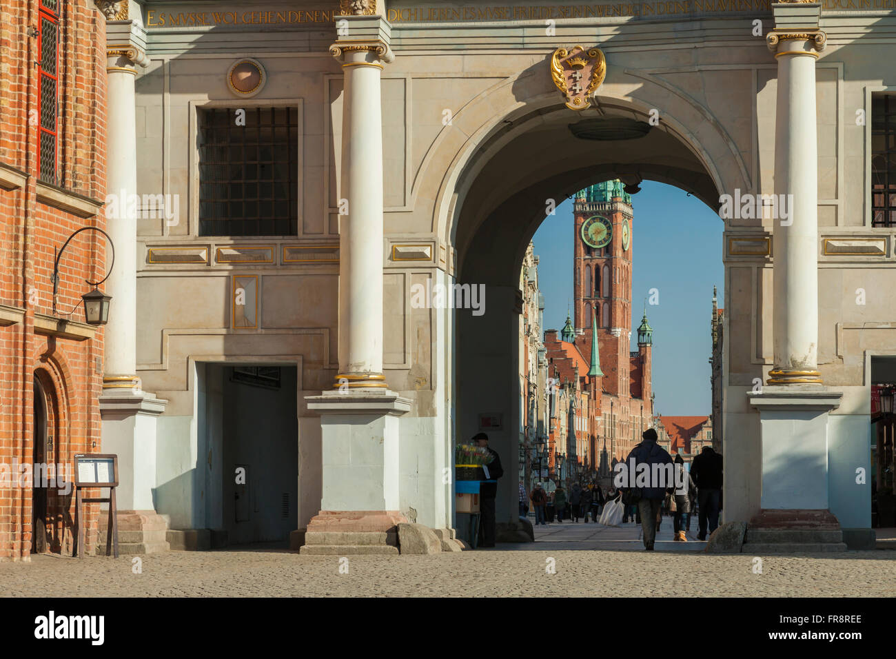Nachmittag am Golden Gate (Zlota Brama) in der Altstadt von Gdansk, Polen. Stockfoto