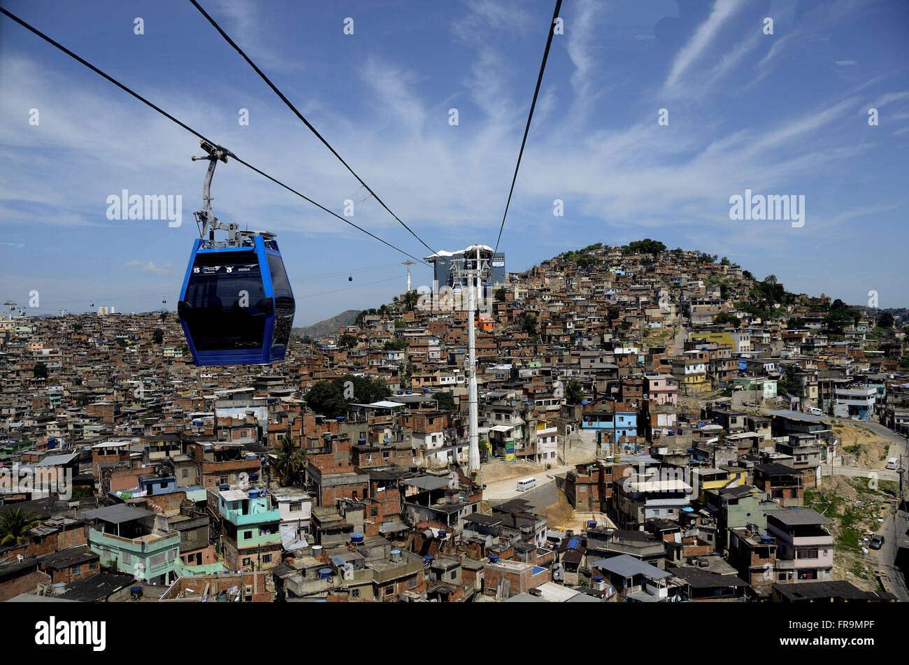 Seilbahn in den Complexo Alemao Slum - Satz von 13 Slums im Norden Stockfoto