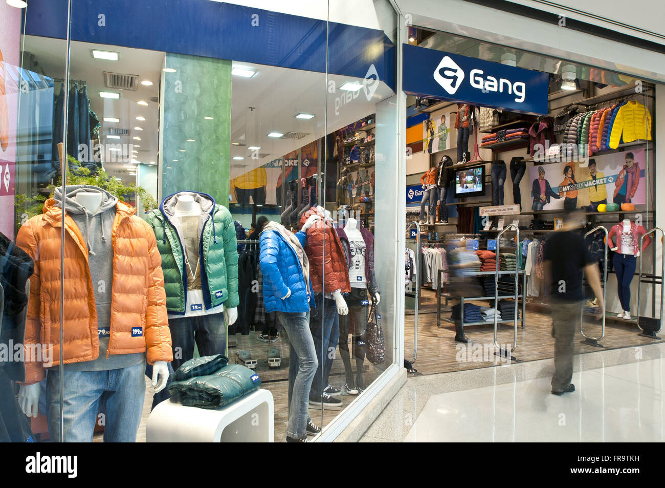 Schaufenster installiert im Einkaufszentrum der Hauptstadt - Schritt Nachbarschaft von Sand Stockfoto