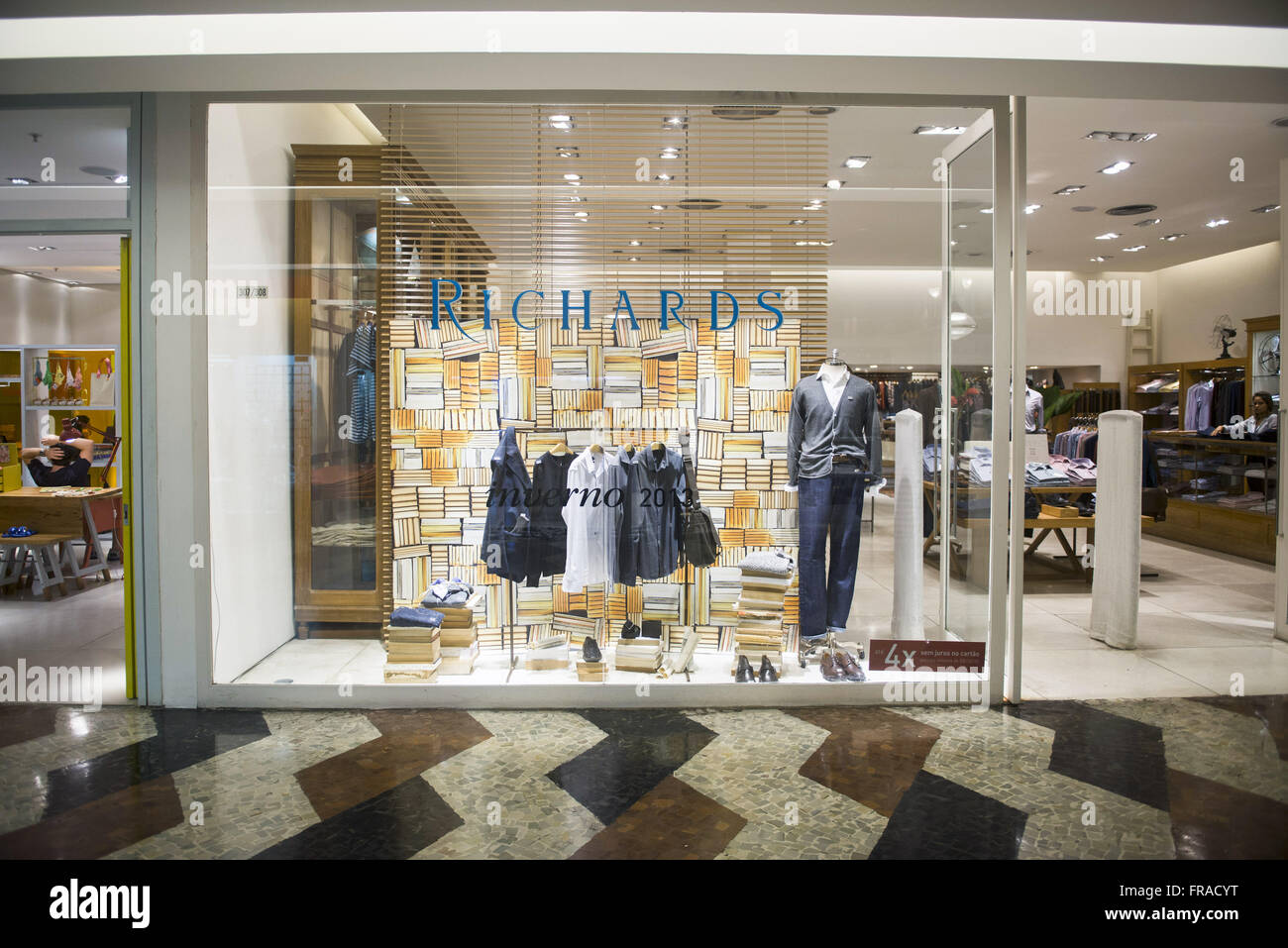 Schaufenster in einem großen Einkaufszentrum in der Nachbarschaft Gavea Stockfoto