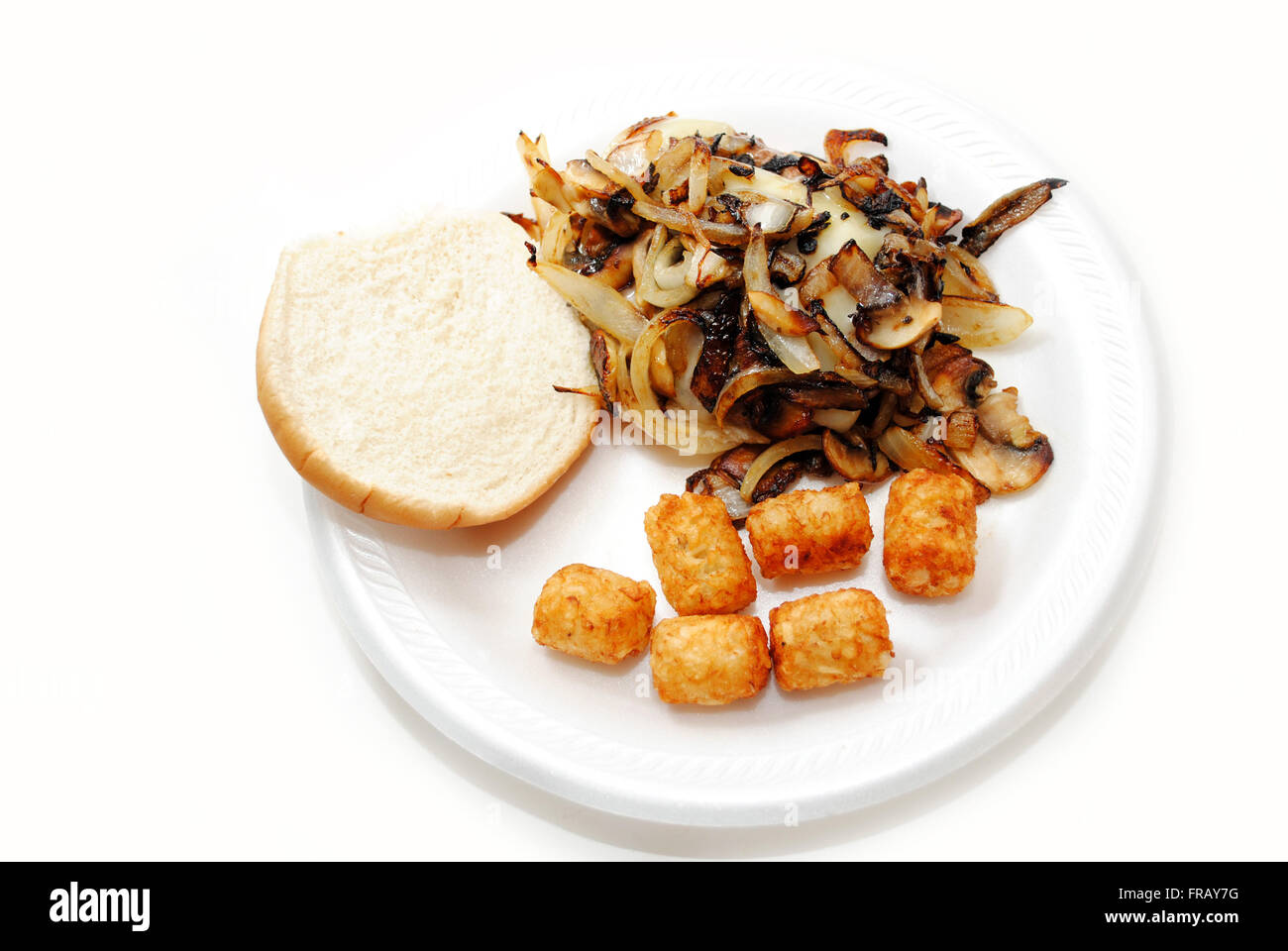Zwiebel Pilz Burger mit einer Seitenlänge von Tater Tots Stockfoto