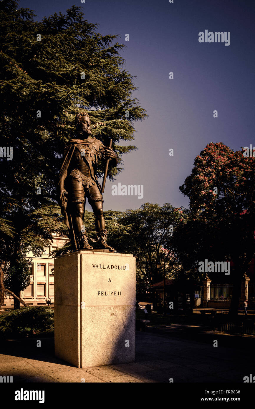 Bronzestatue von Philipp II. in Valladolid, Spanien. Stockfoto