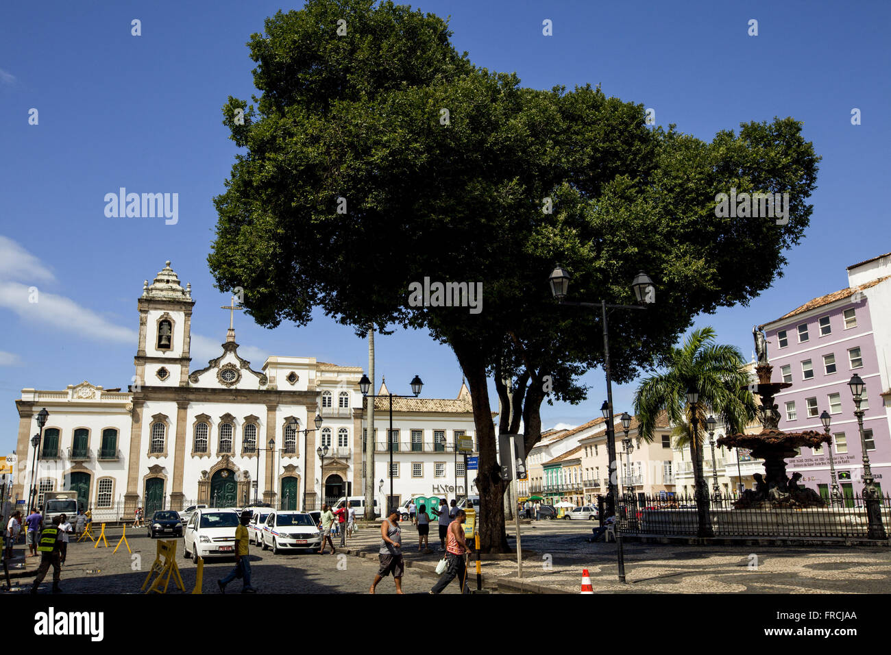 Schrein des Jesus - auch bekannt als Praca 15 November - Kirche von Santo Domingo im Hintergrund Stockfoto